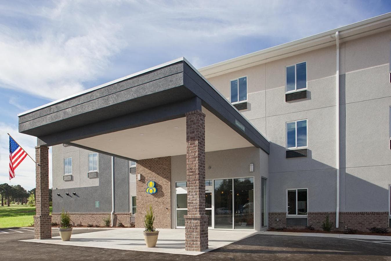 Iris Garden Inn featured exterior or lobby in Savannah, GA — similar hotel