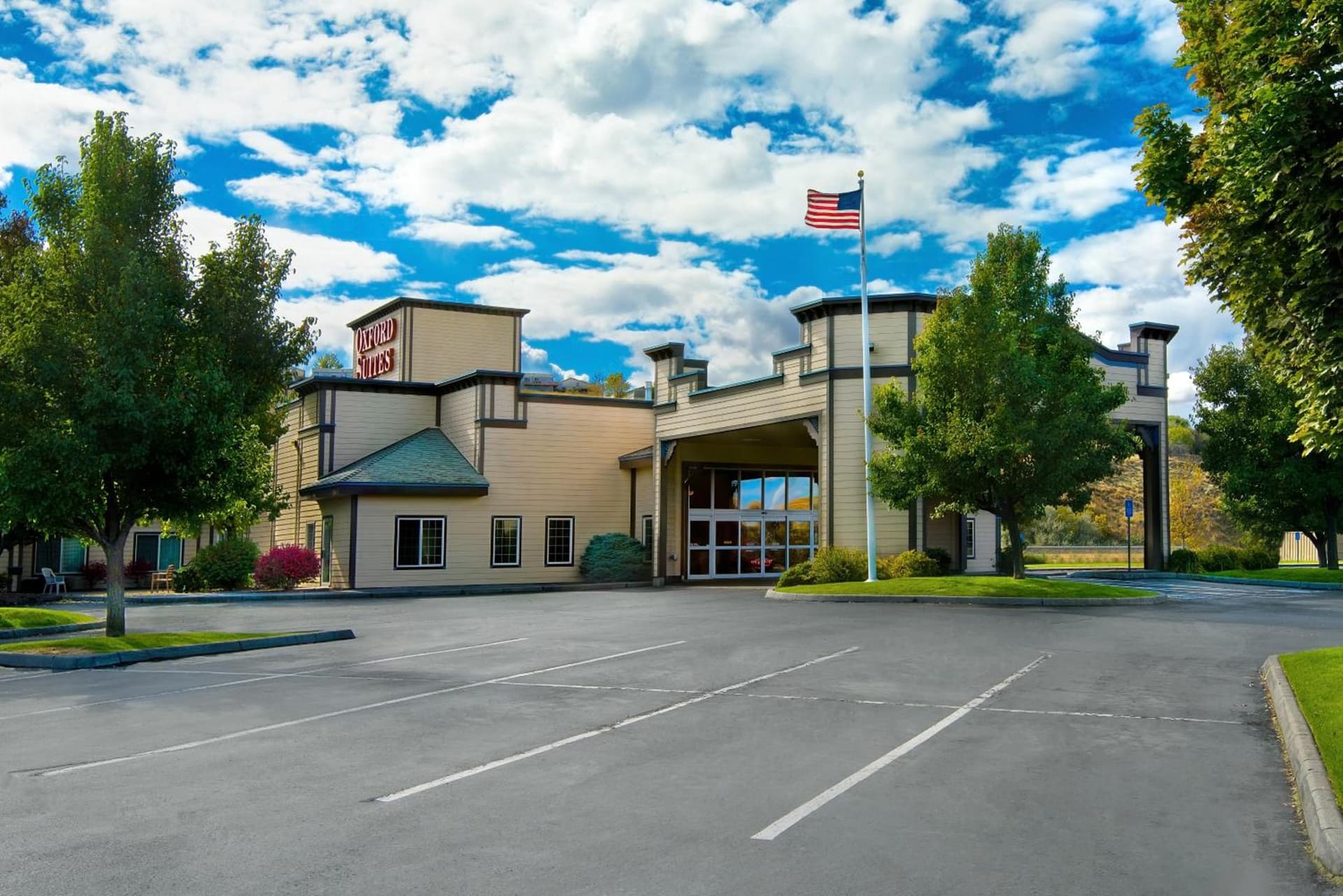 Oxford Suites Pendleton property views in Pendleton, OR — gallery photo 3