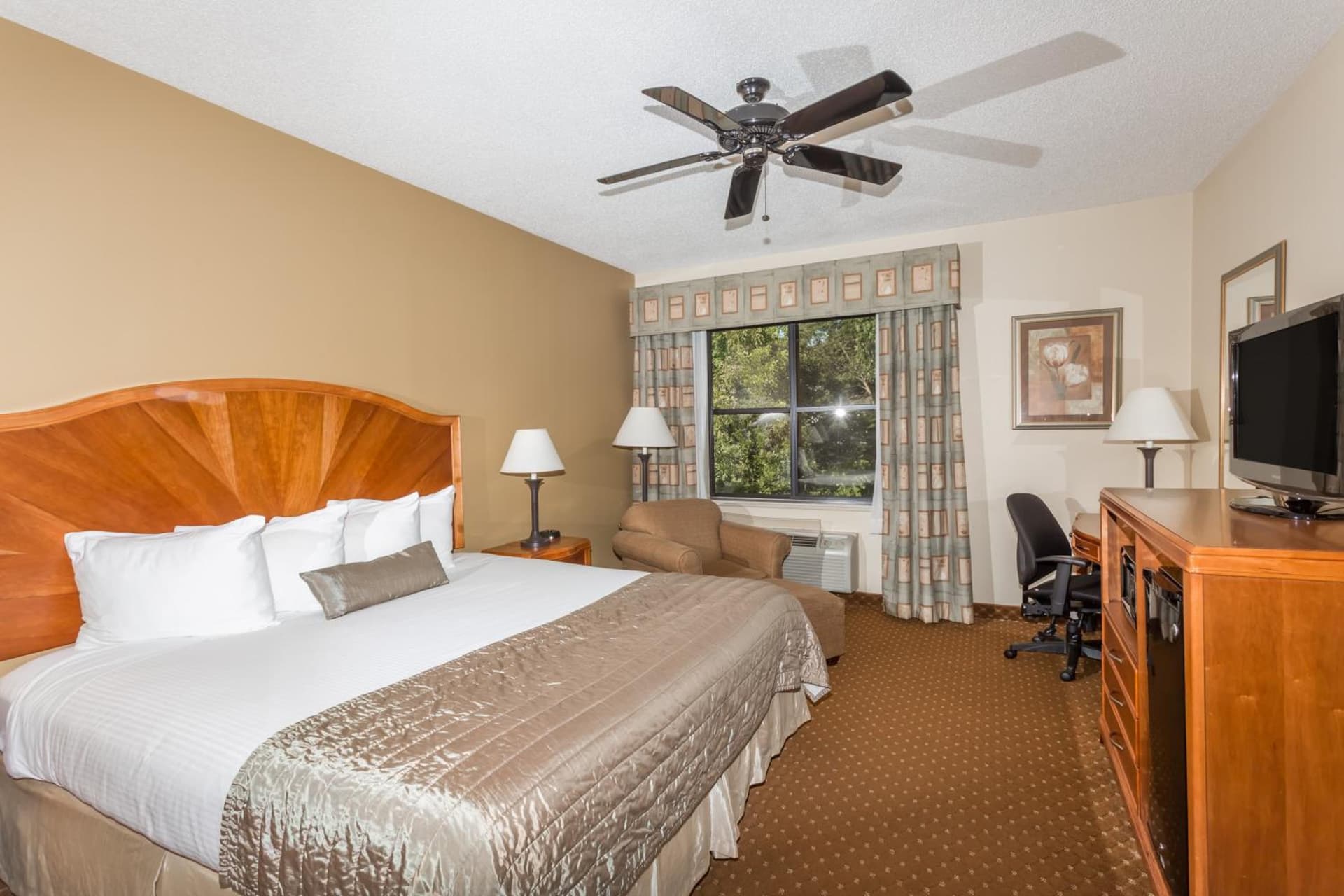 Baymont by Wyndham Asheville/Biltmore gallery photo in Asheville, NC — image 7