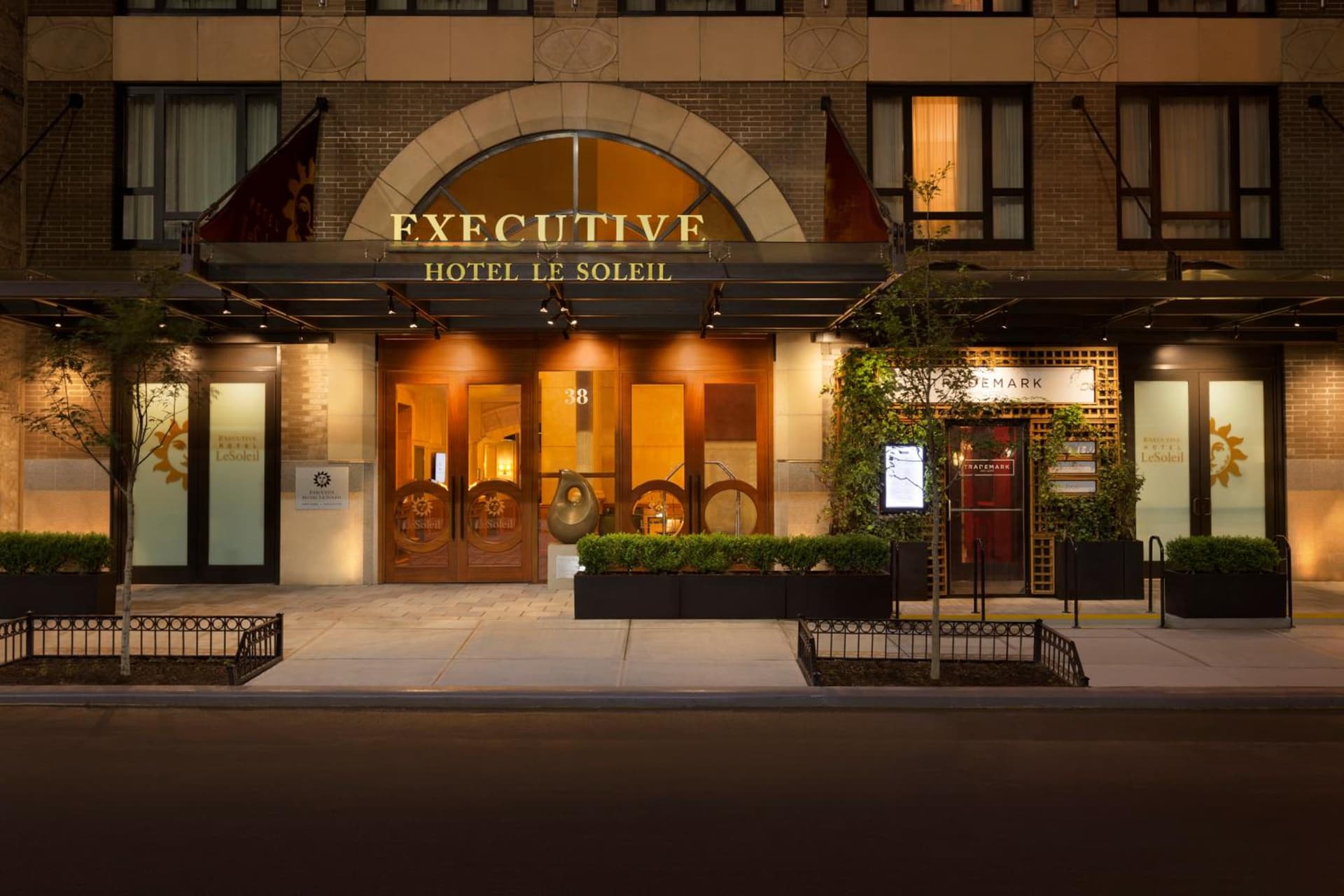 Executive Hotel Le Soleil New York gallery photo in New York, NY — image 46