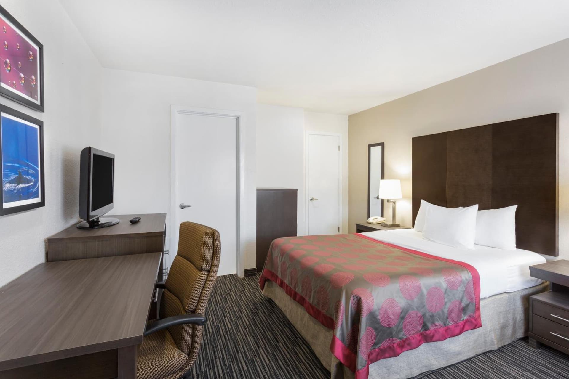 Ramada by Wyndham Monterey gallery photo in Monterey, CA — image 14