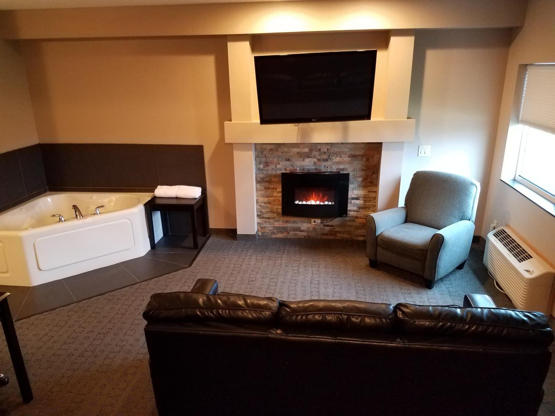 Okoboji Inn & Suites interior in Milford, IA — gallery photo 2