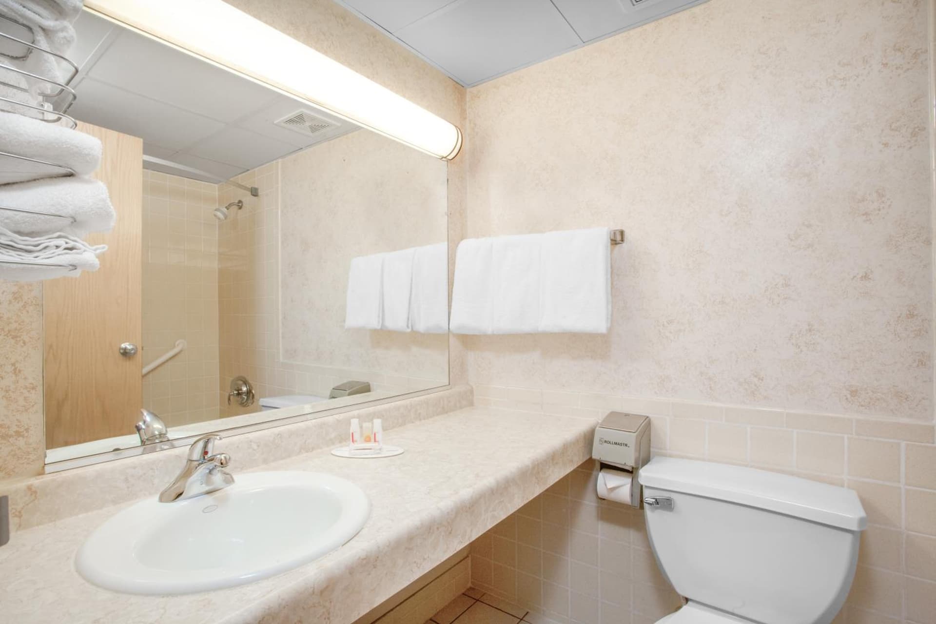 Days Inn by Wyndham Liberty gallery photo in Ferndale — image 14