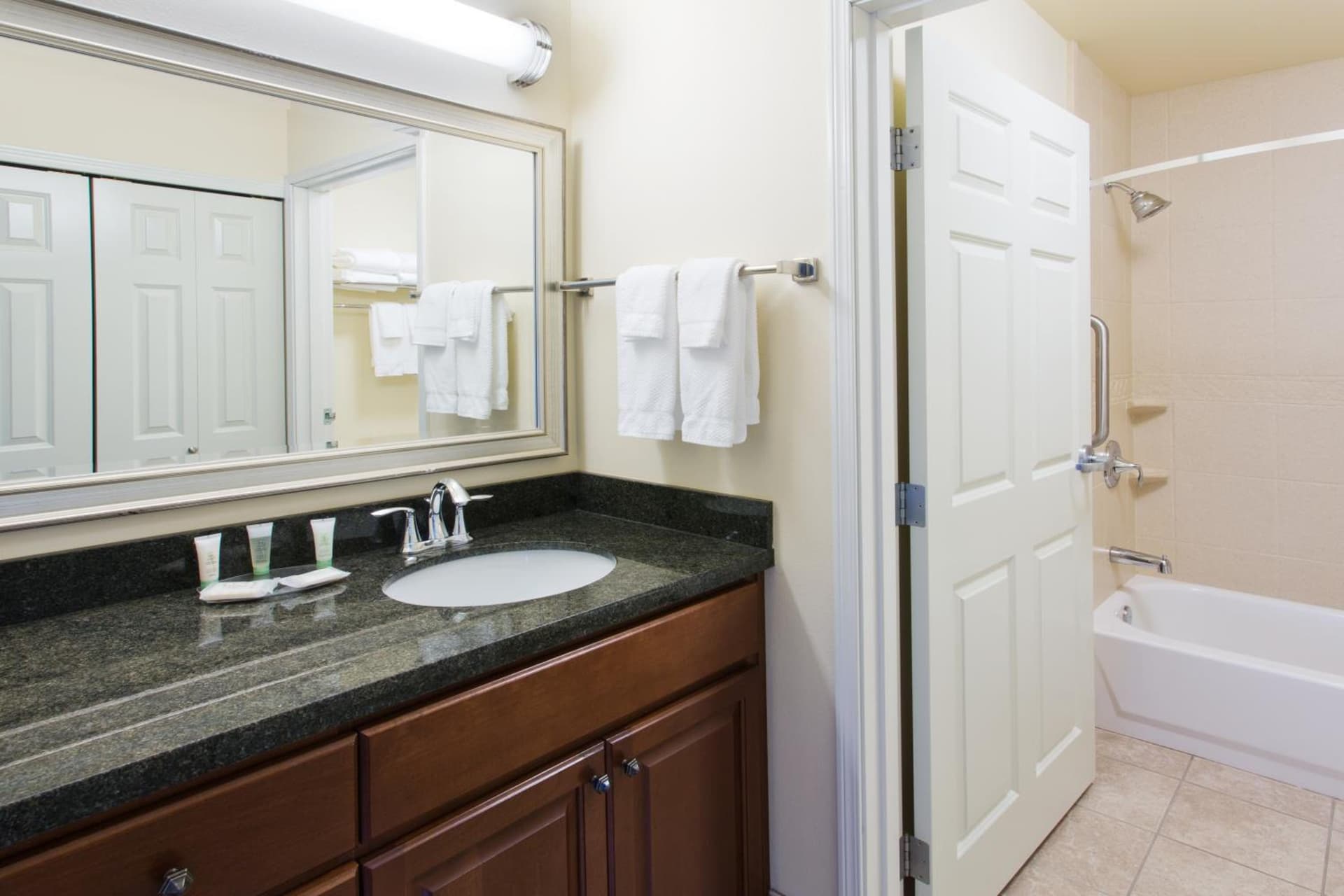 Staybridge Suites Everett - Paine Field by IHG gallery photo in Mukilteo, WA — image 35