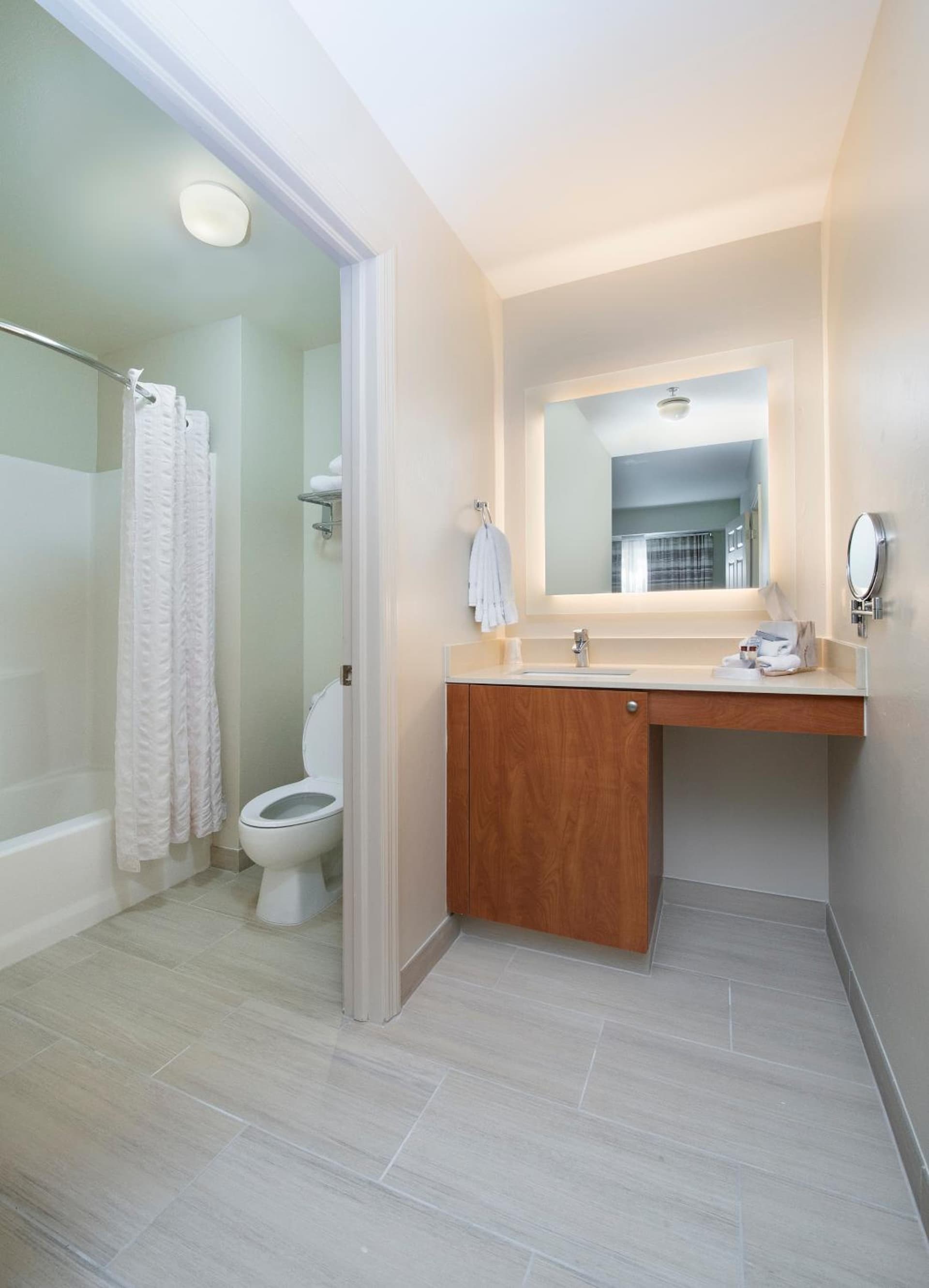 Hawthorn Extended Stay by Wyndham Naples gallery photo in Naples, FL — image 15
