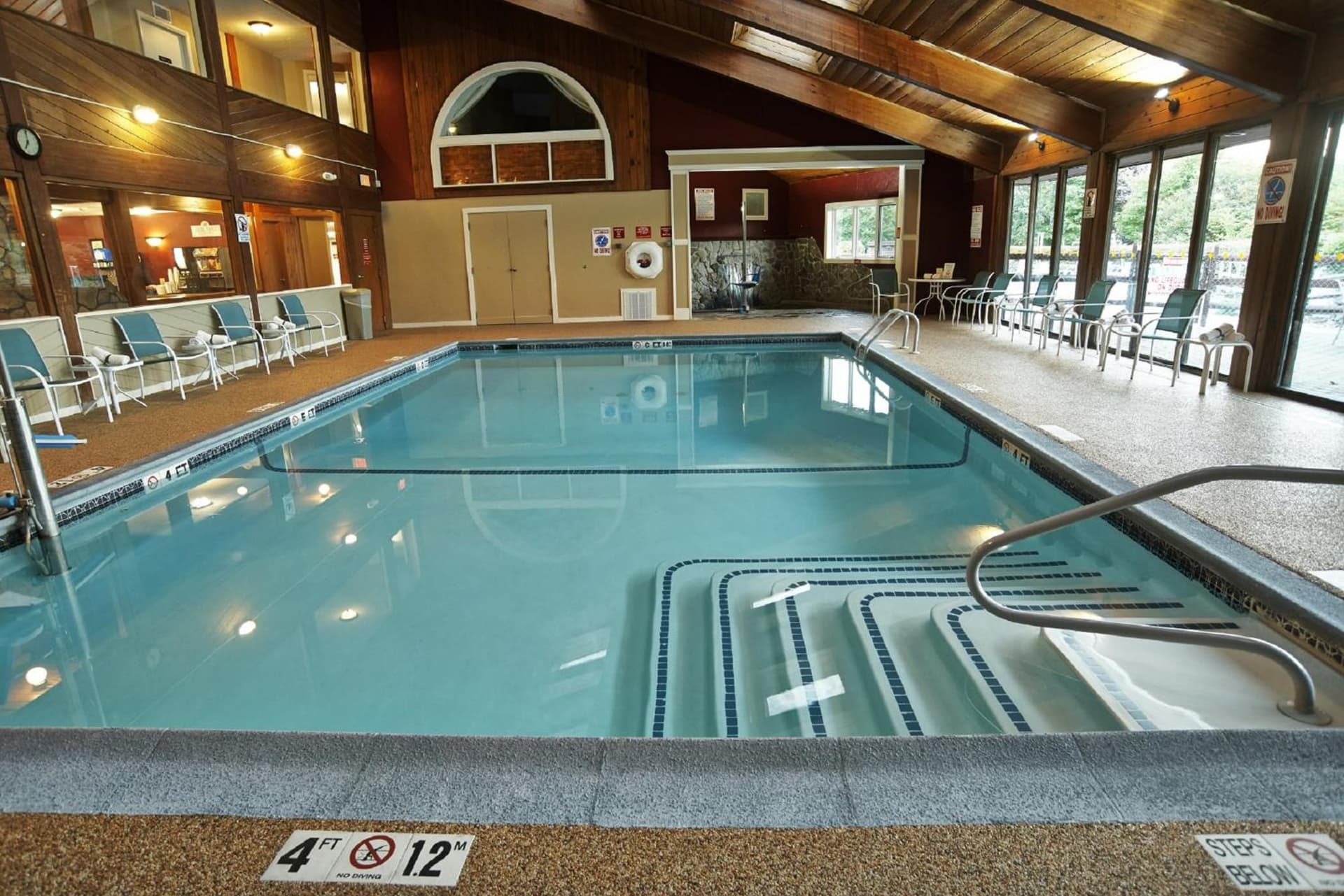 Fireside Inn & Suites Gilford gallery photo in Gilford — image 51
