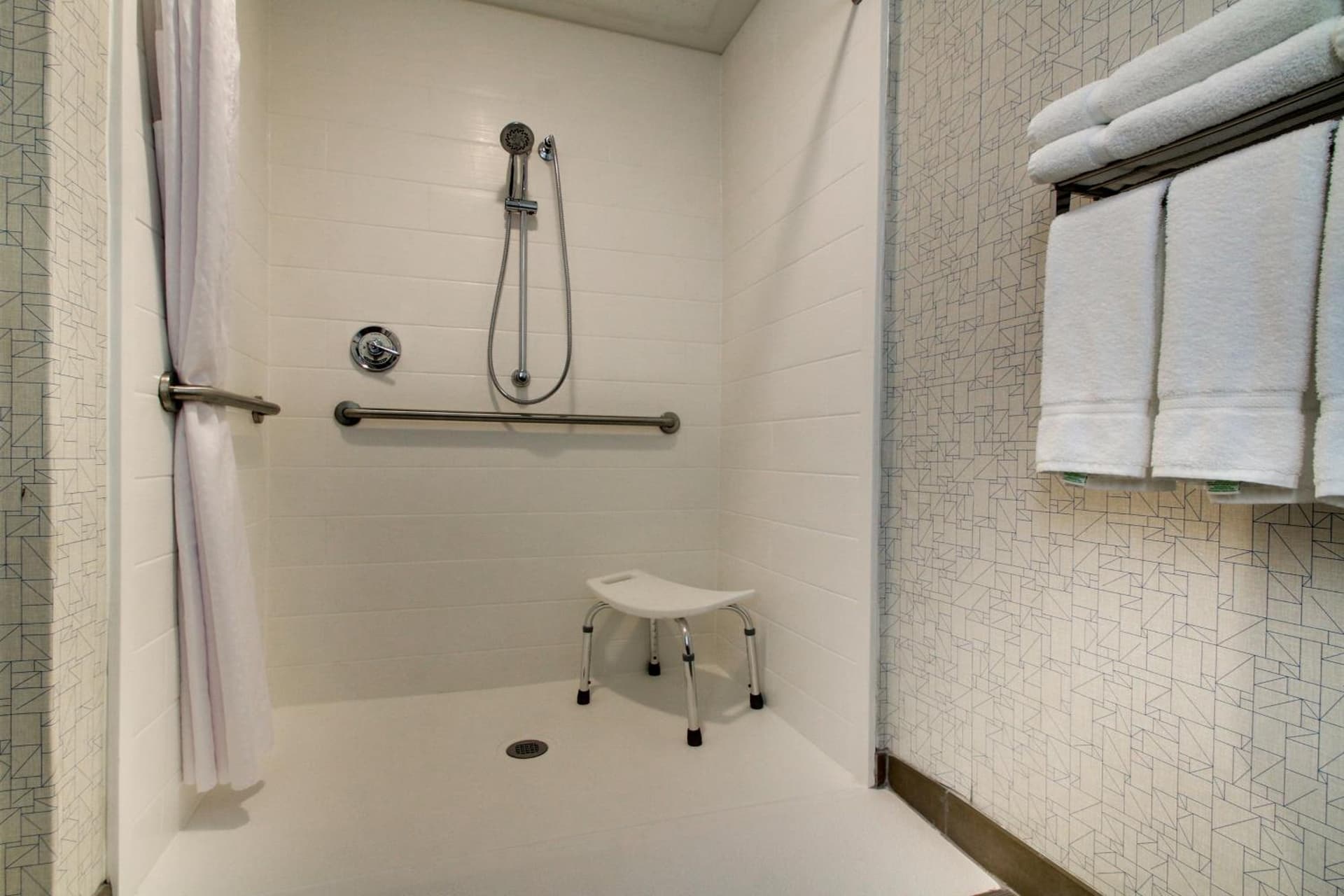 Holiday Inn Express & Suites - Lincoln East - White Mountains by IHG gallery photo in Lincoln — image 97