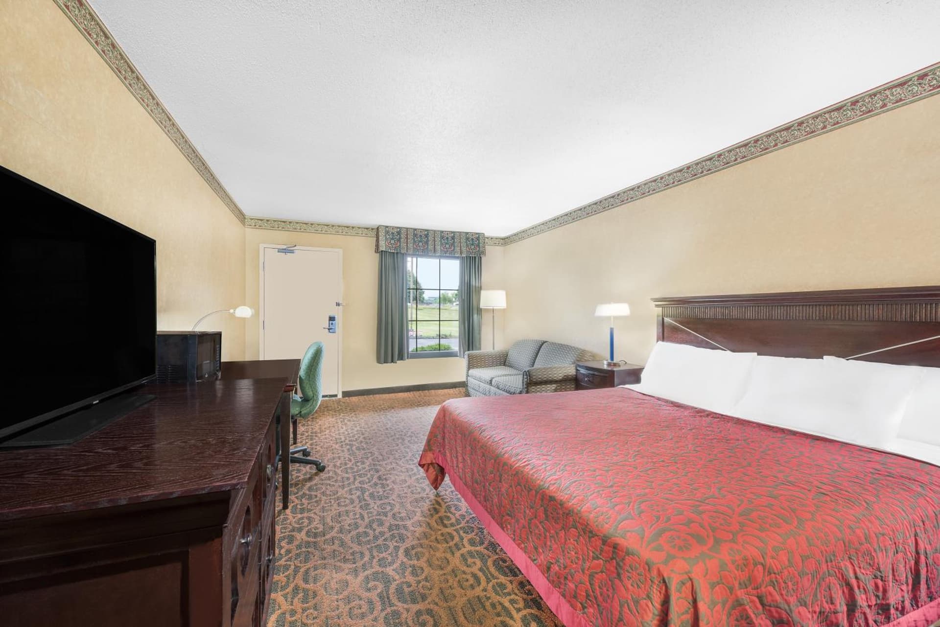 Days Inn & Suites by Wyndham York gallery photo in York, PA — image 21
