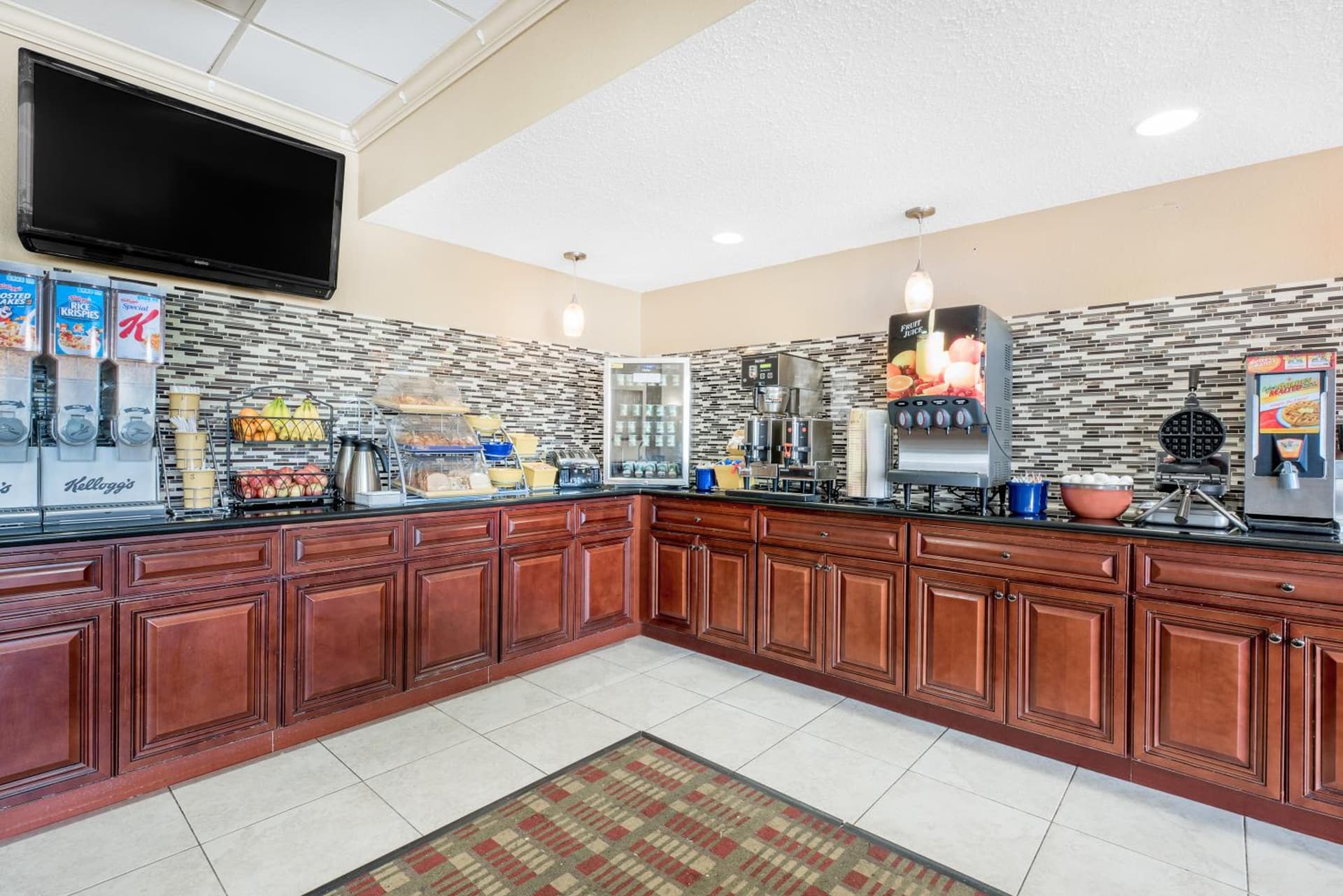 Days Inn & Suites by Wyndham York gallery photo in York, PA — image 18