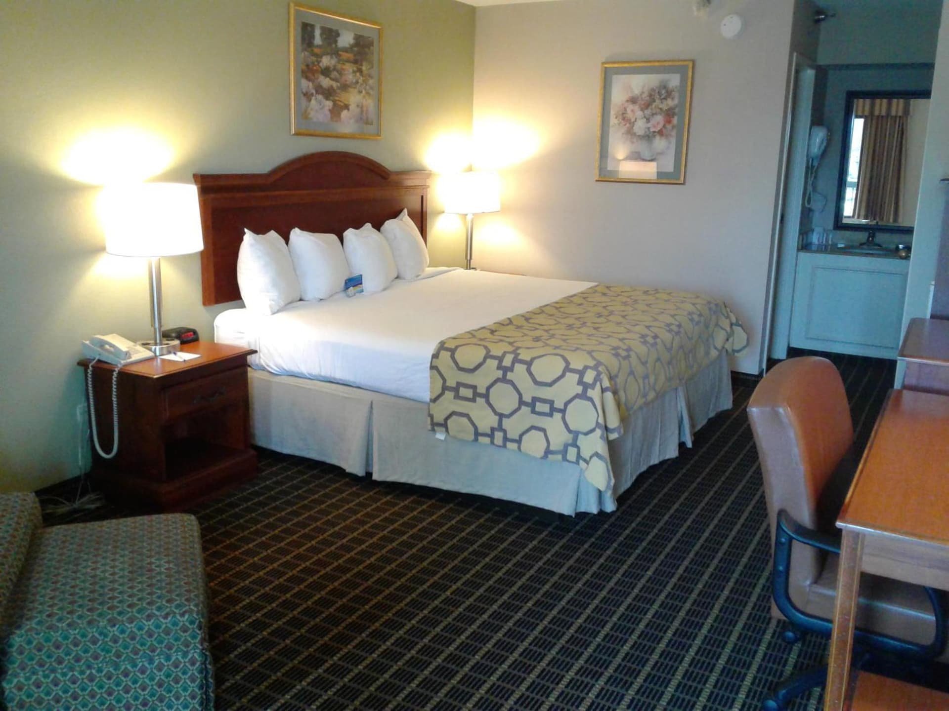 Baymont by Wyndham Clarksville Northeast gallery photo in Clarksville, TN — image 21