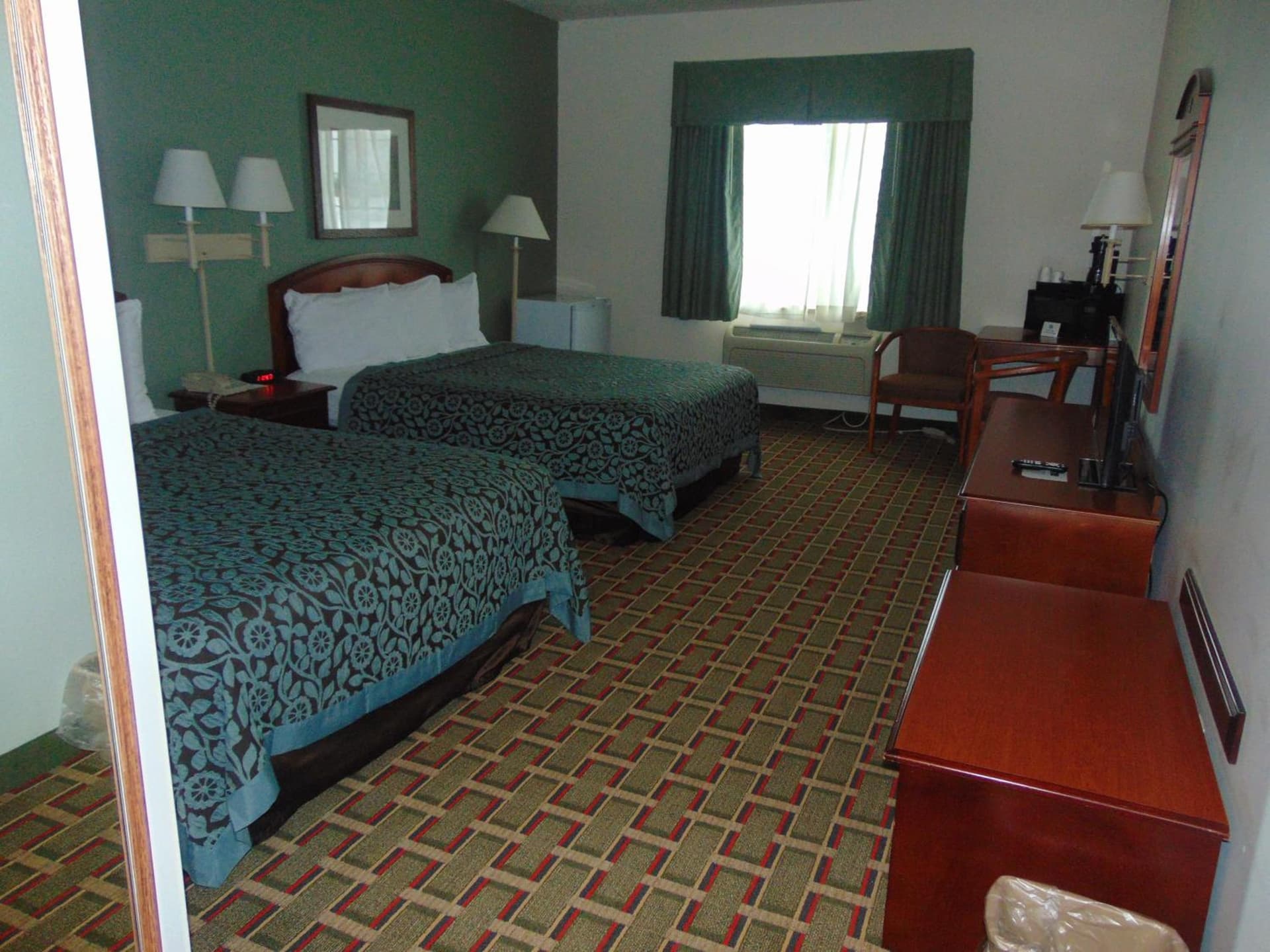 Days Inn by Wyndham Pentwater gallery photo in Pentwater, MI — image 32