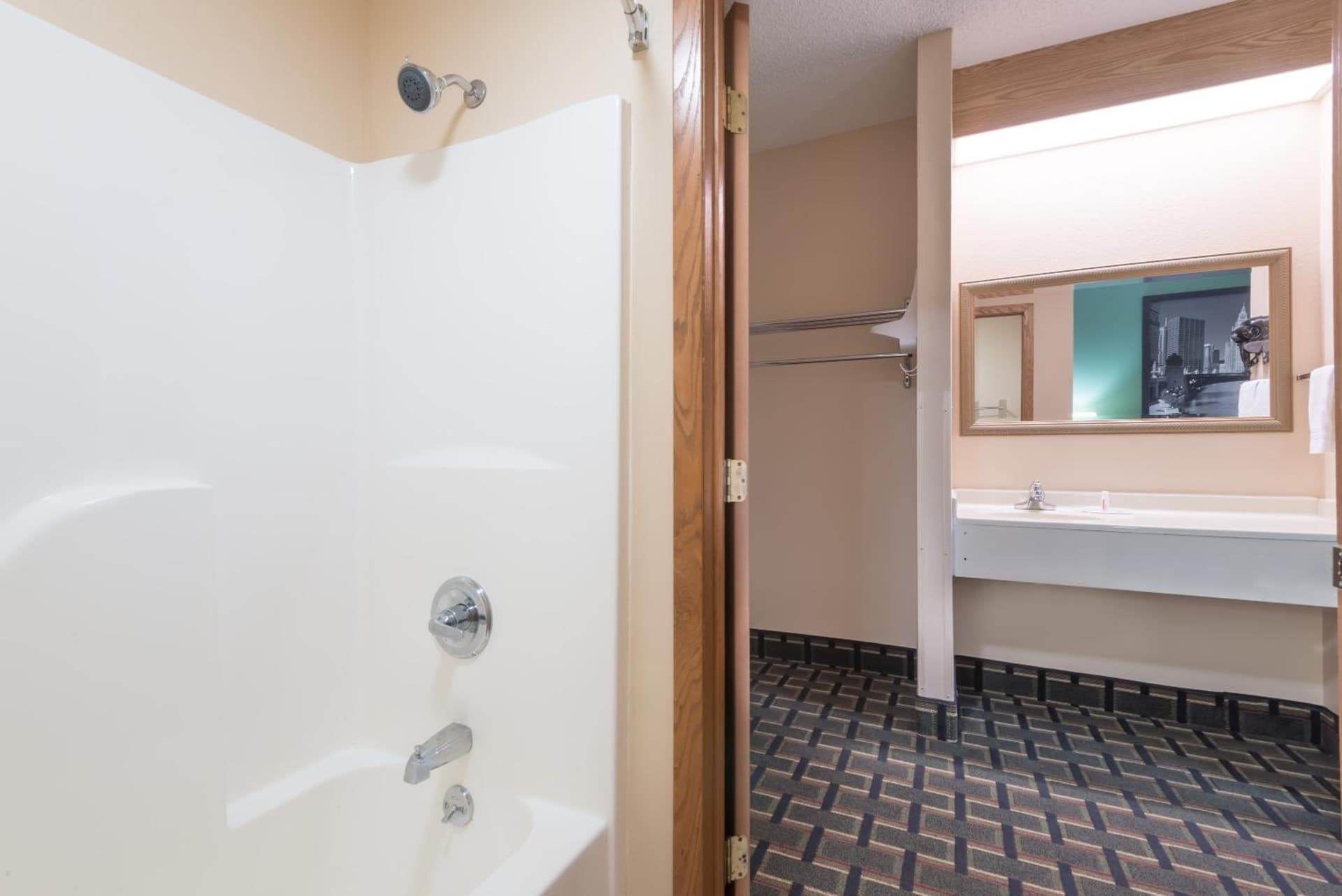 Super 8 by Wyndham Mt. Carmel IL gallery photo in Mount Carmel, IL — image 24