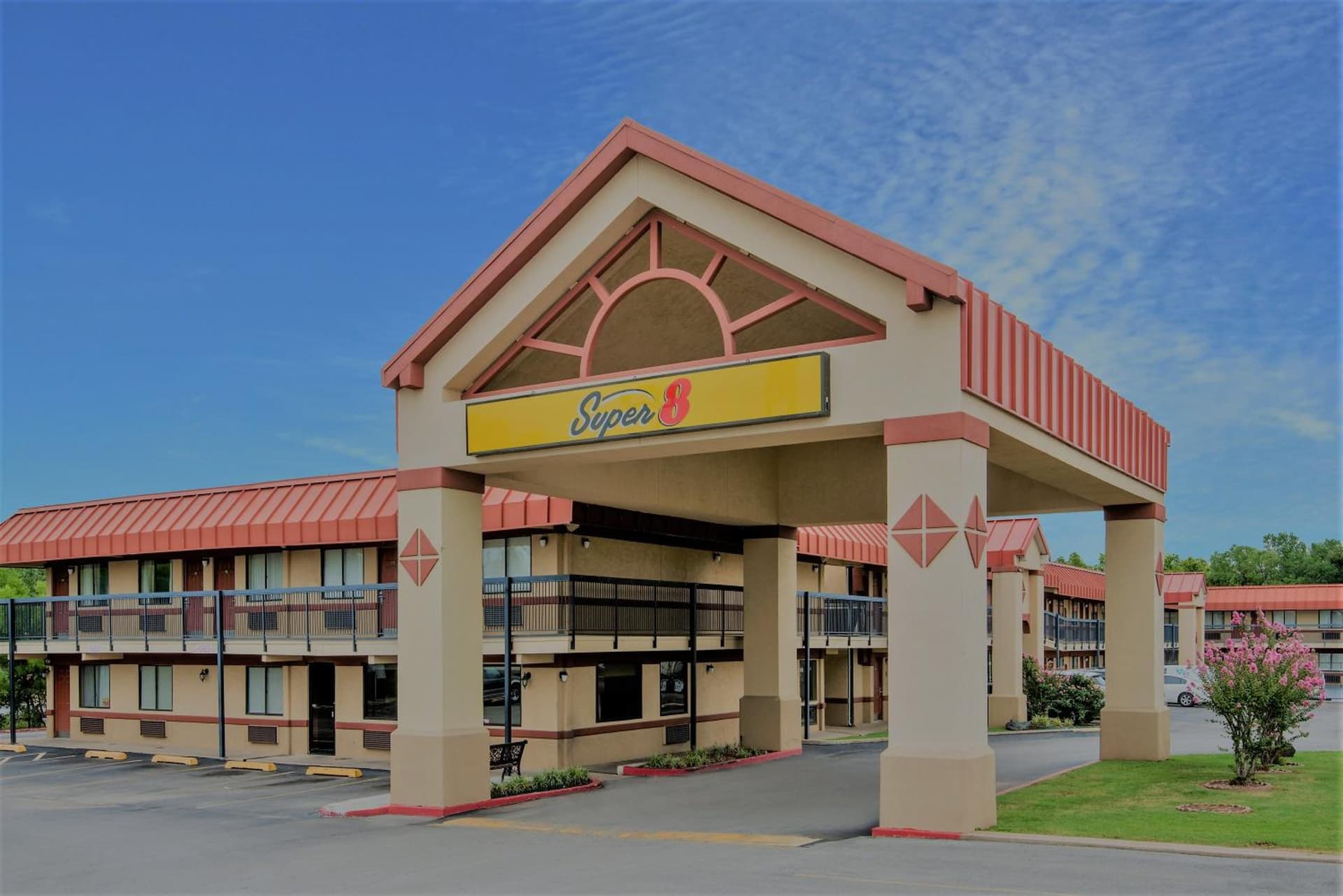 Super 8 by Wyndham Tulsa - Route 66 gallery photo in Tulsa, OK — image 12