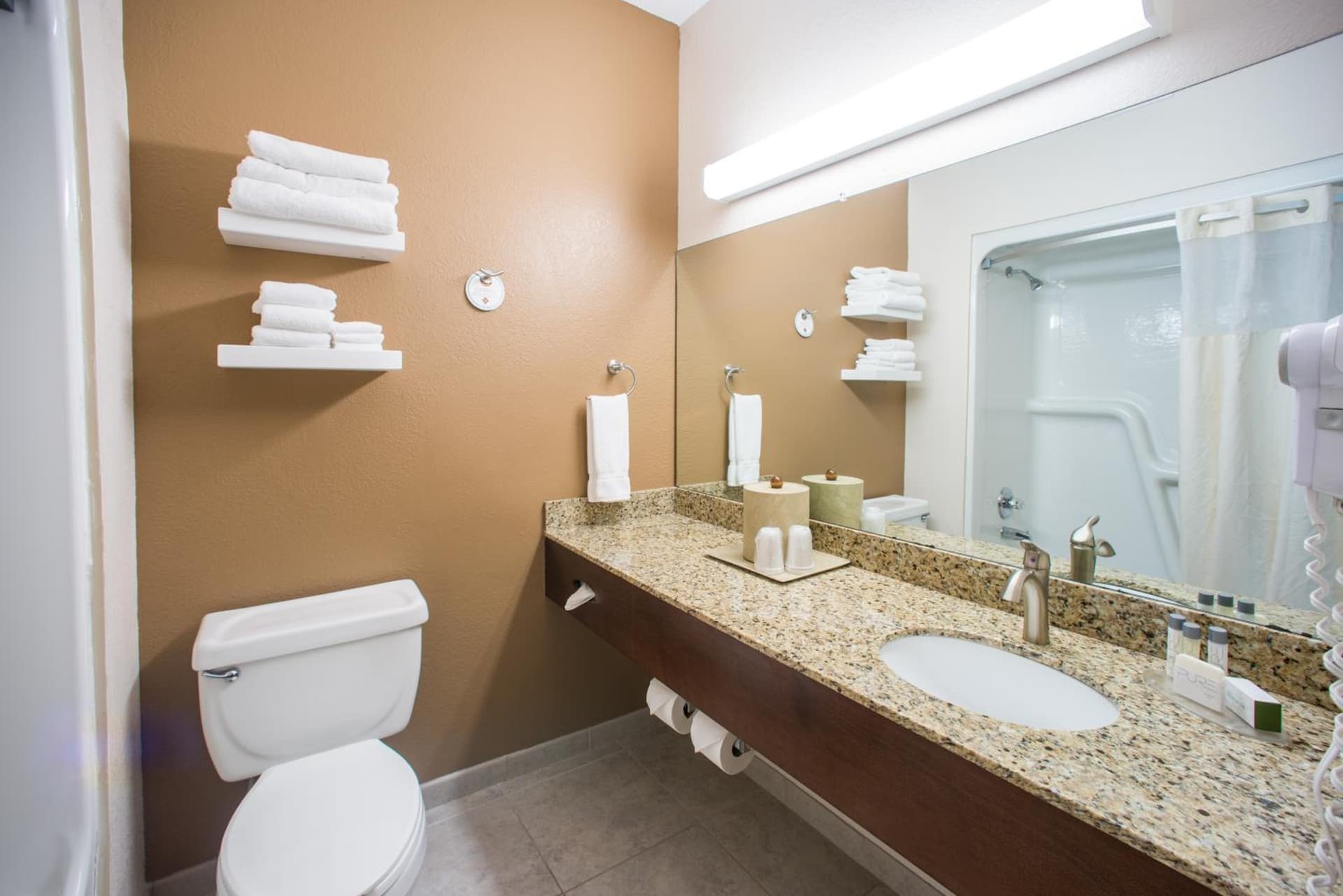 Northfield Inn Suites and Conference Center gallery photo in Springfield, IL — image 21