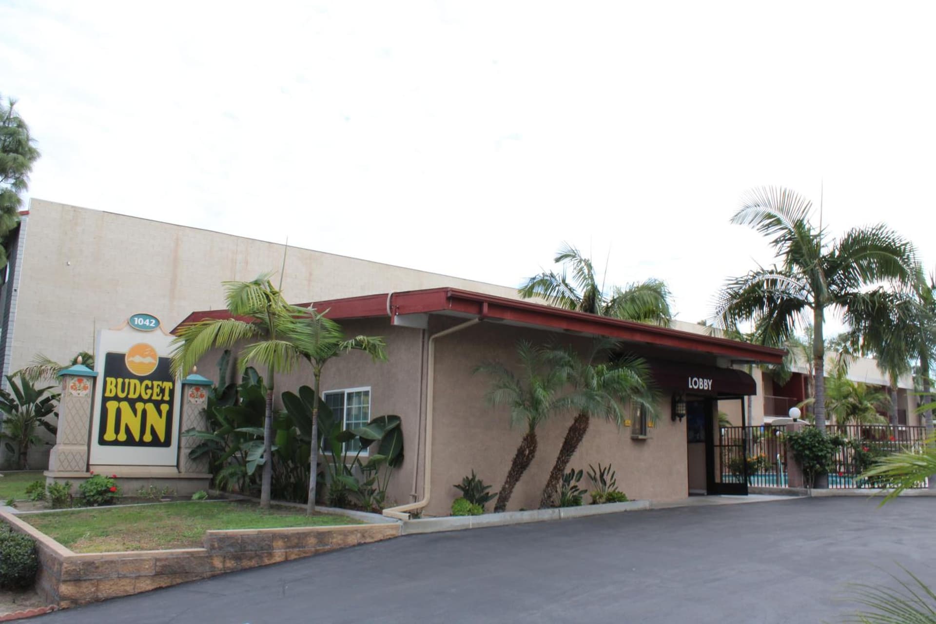 Budget Inn Anaheim near Disneyland Drive featured exterior or lobby in Anaheim, CA — similar hotel