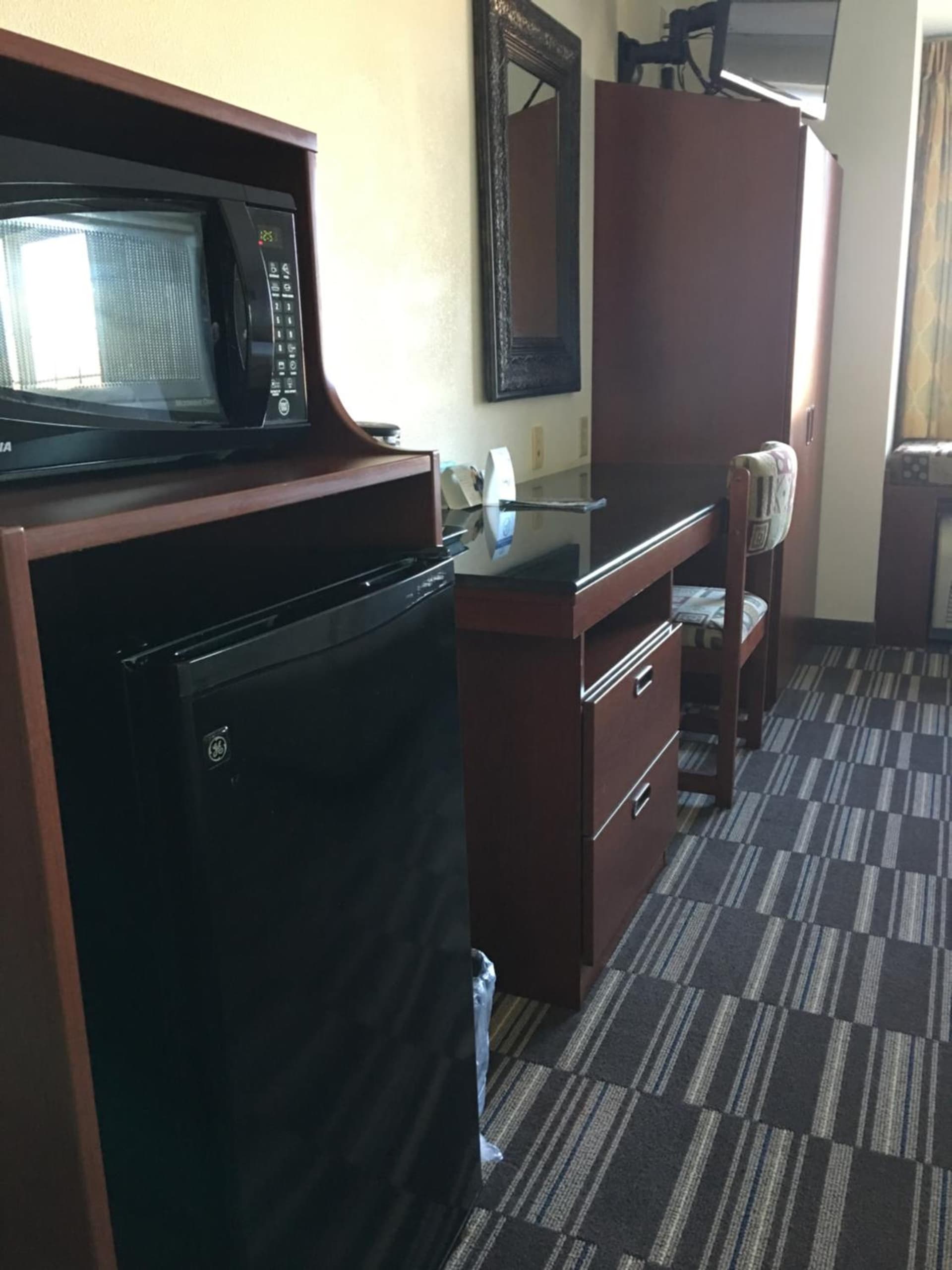 Microtel Inn & Suites by Wyndham Indianapolis Airport gallery photo in Indianapolis, IN — image 21