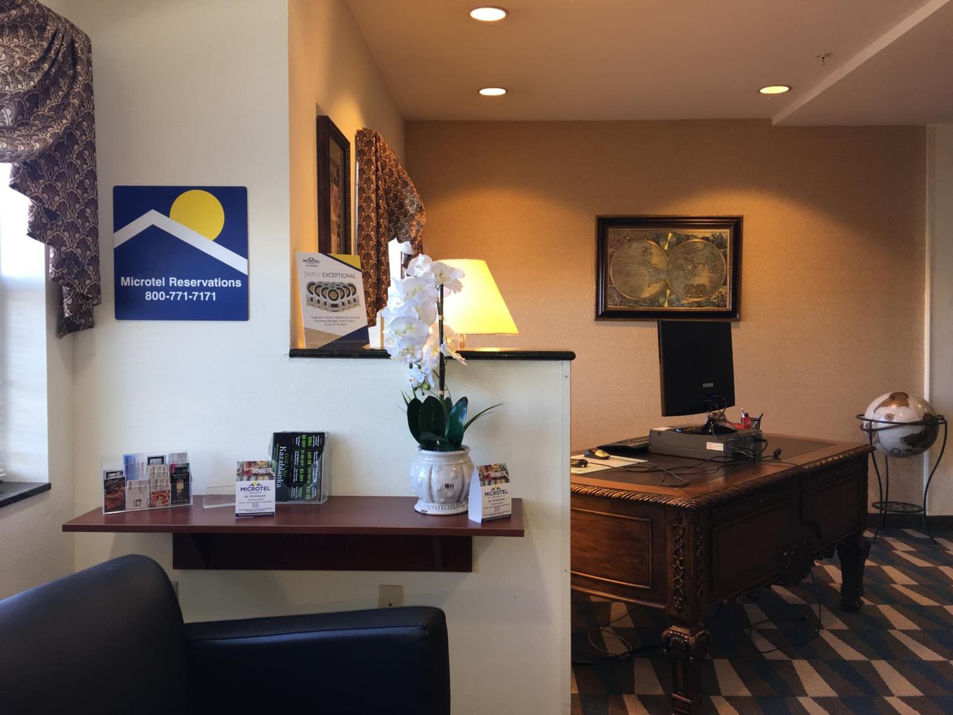 Microtel Inn & Suites by Wyndham Indianapolis Airport gallery photo in Indianapolis, IN — image 32