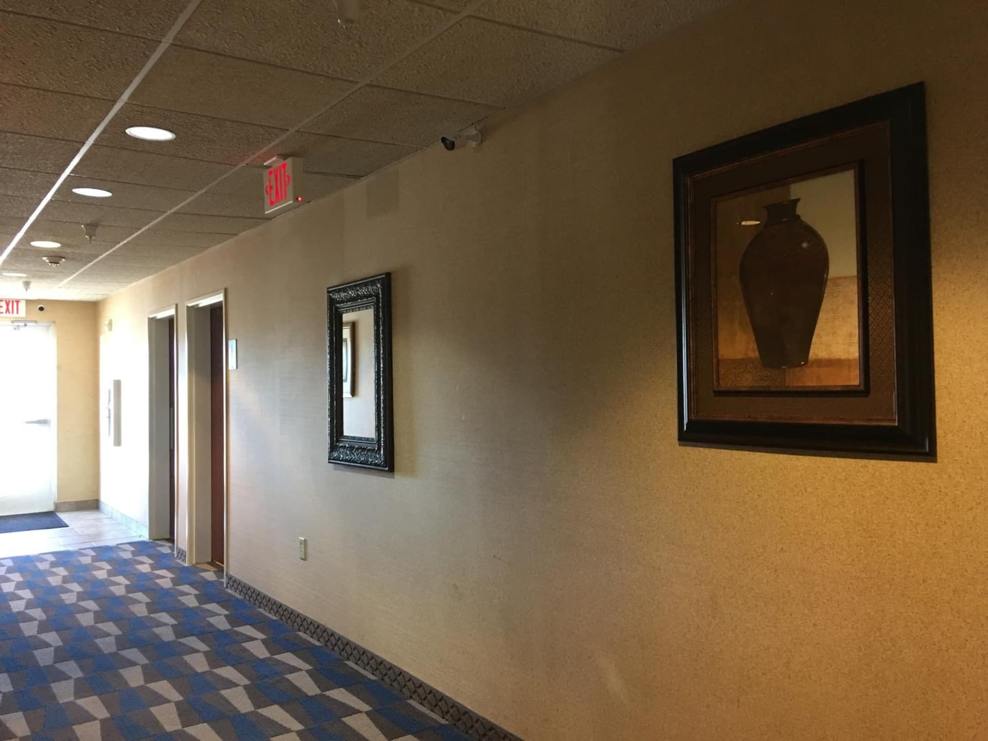 Microtel Inn & Suites by Wyndham Indianapolis Airport gallery photo in Indianapolis, IN — image 22