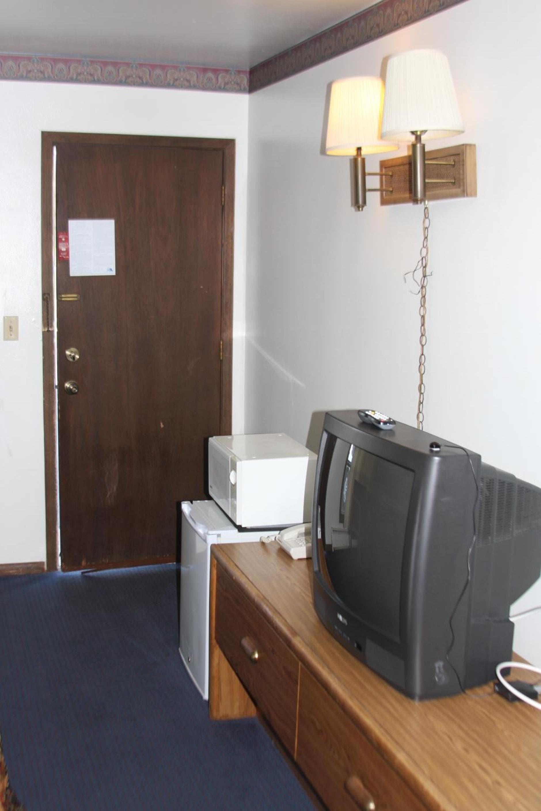 Viking Jr. Motel interior in Saint Peter, MN — gallery photo 2