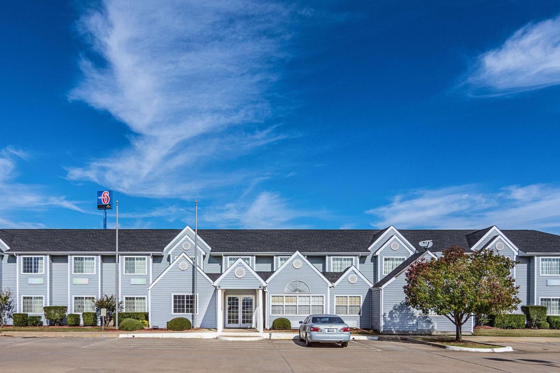 Motel 6-Mcalester, OK interior in McAlester, OK — gallery photo 2