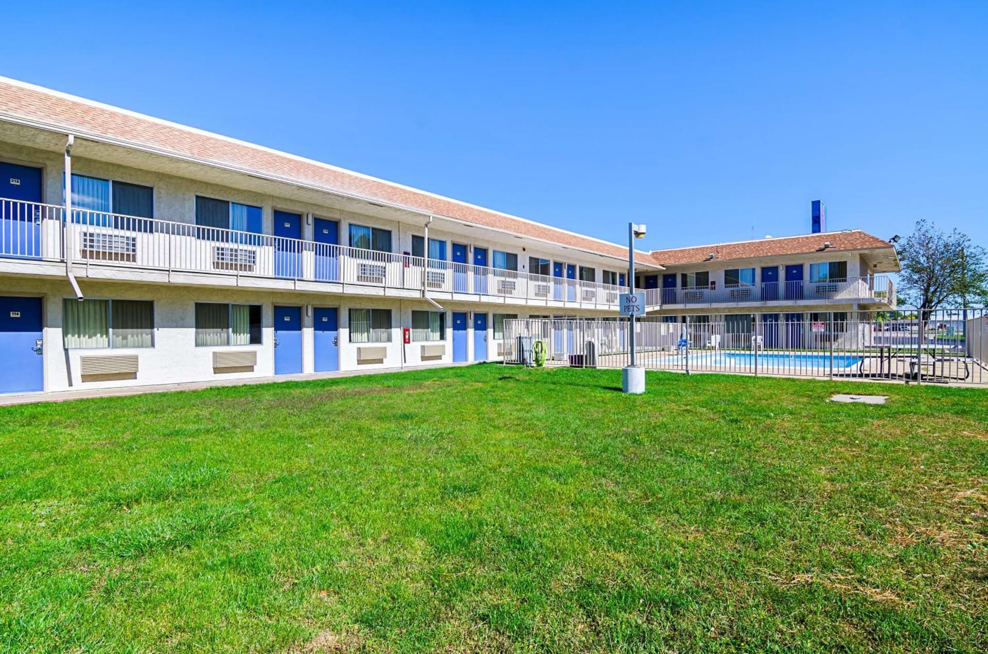 Motel 6-Mitchell, SD property views in Mitchell, SD — gallery photo 3
