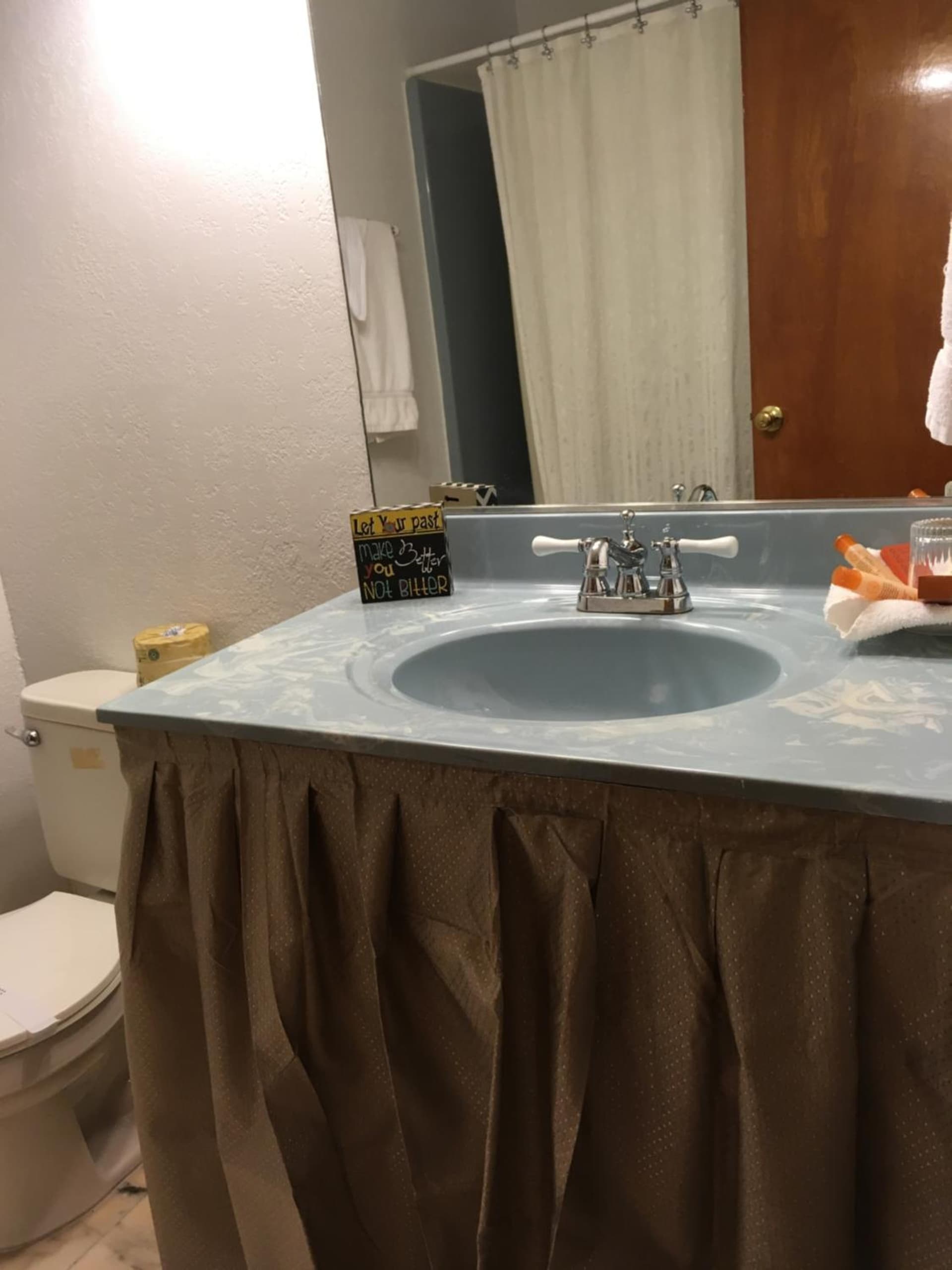 Colts Neck Inn Hotel gallery photo in Colts Neck — image 40