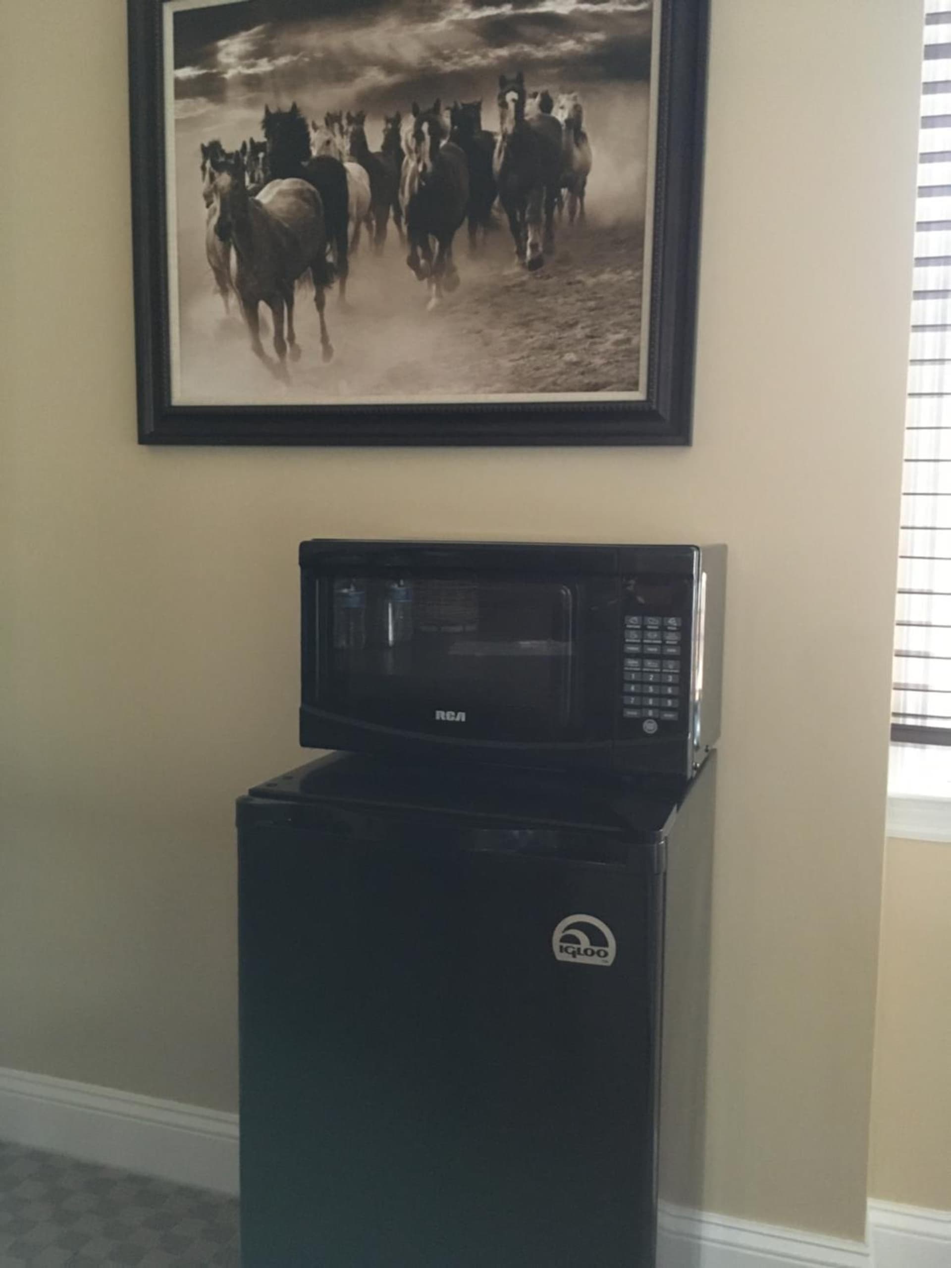 Colts Neck Inn Hotel gallery photo in Colts Neck — image 47
