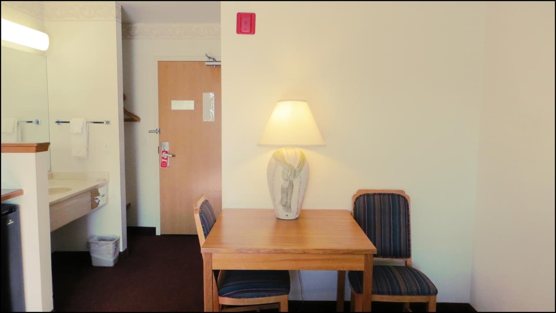 Peppermill Empress Inn gallery photo in Centralia, WA — image 75