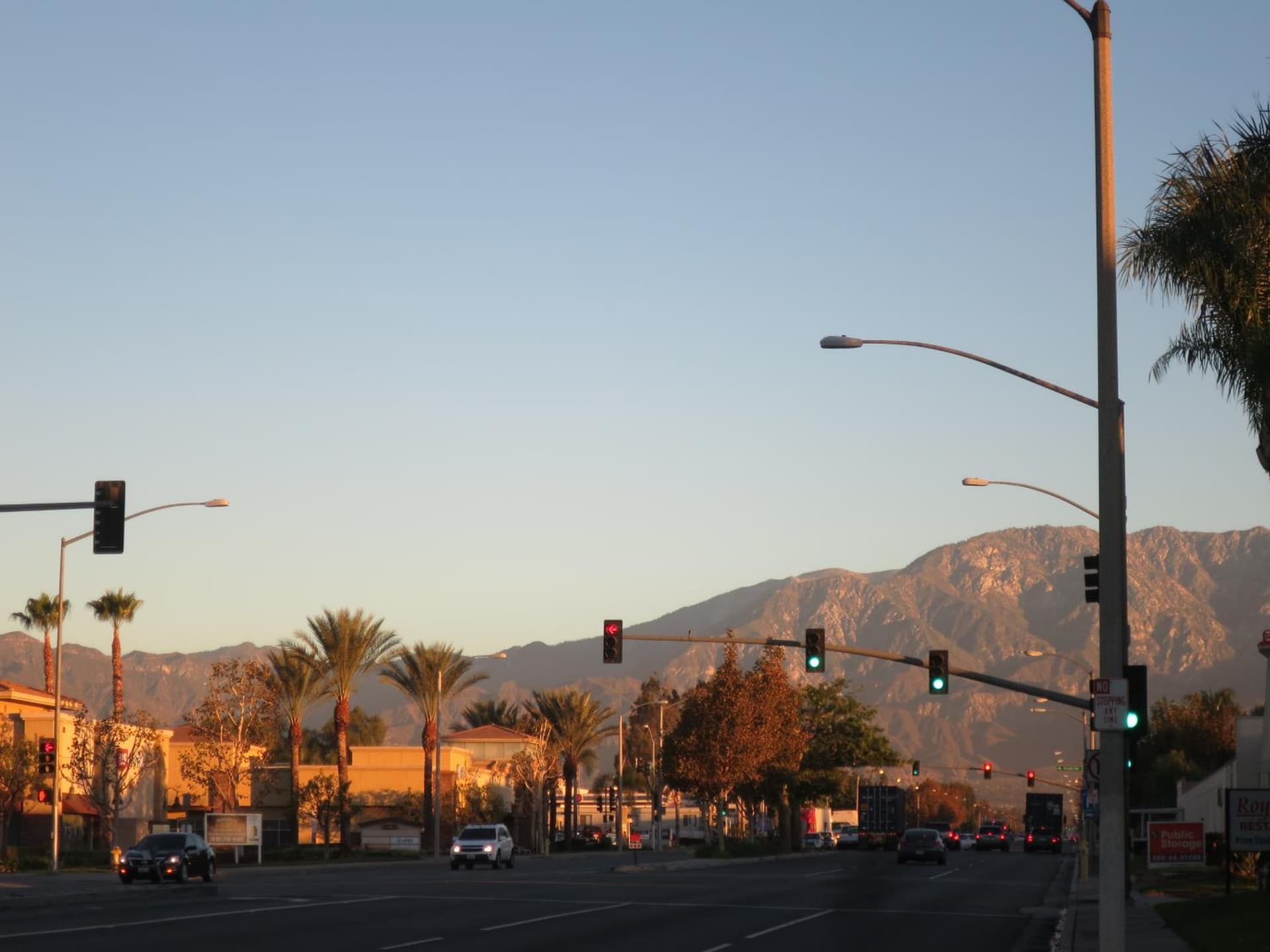 Country Inn Ontario interior in Ontario, CA — gallery photo 2