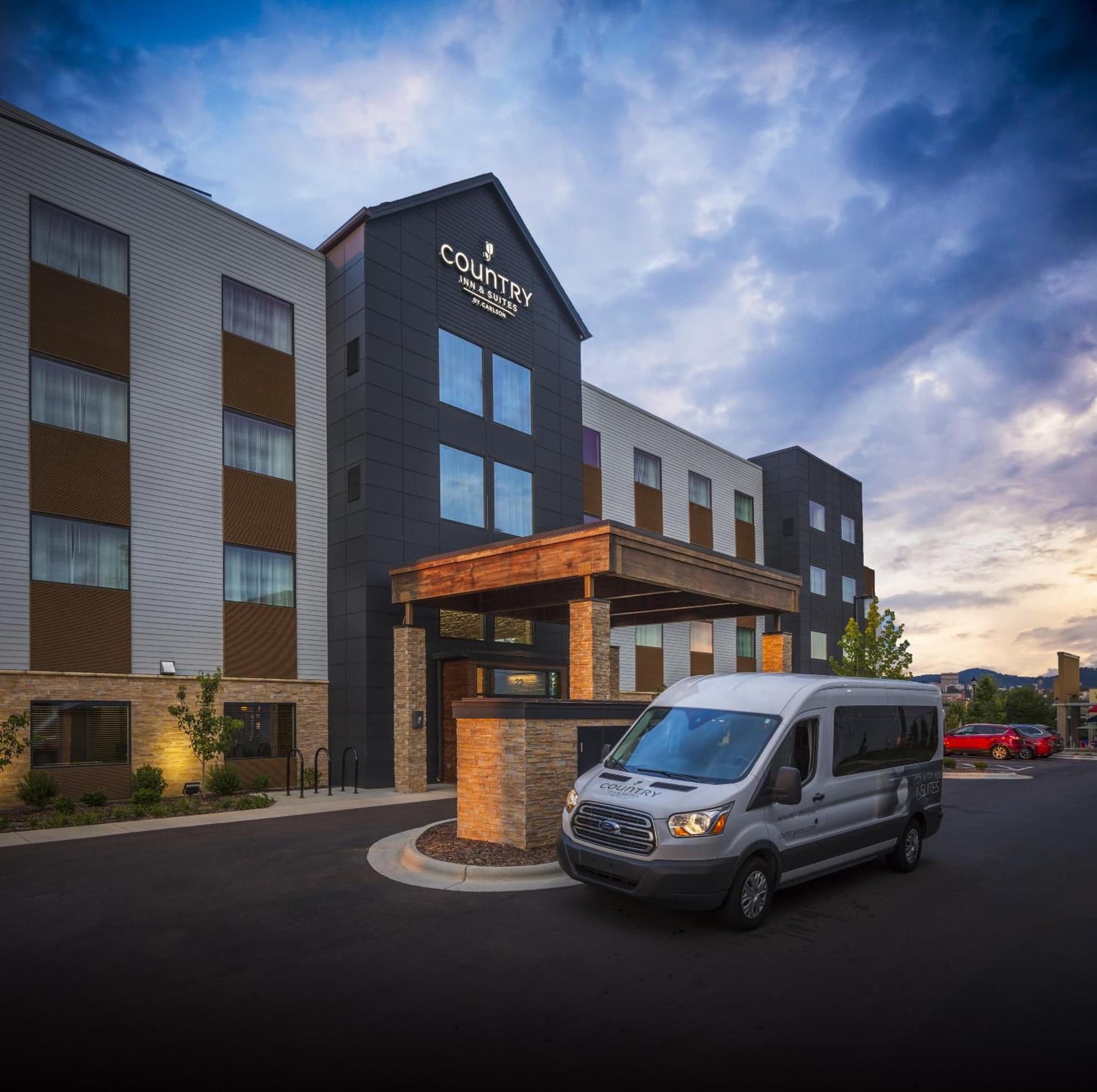 Country Inn & Suites by Radisson Asheville River Arts District gallery photo in Asheville, NC — image 38