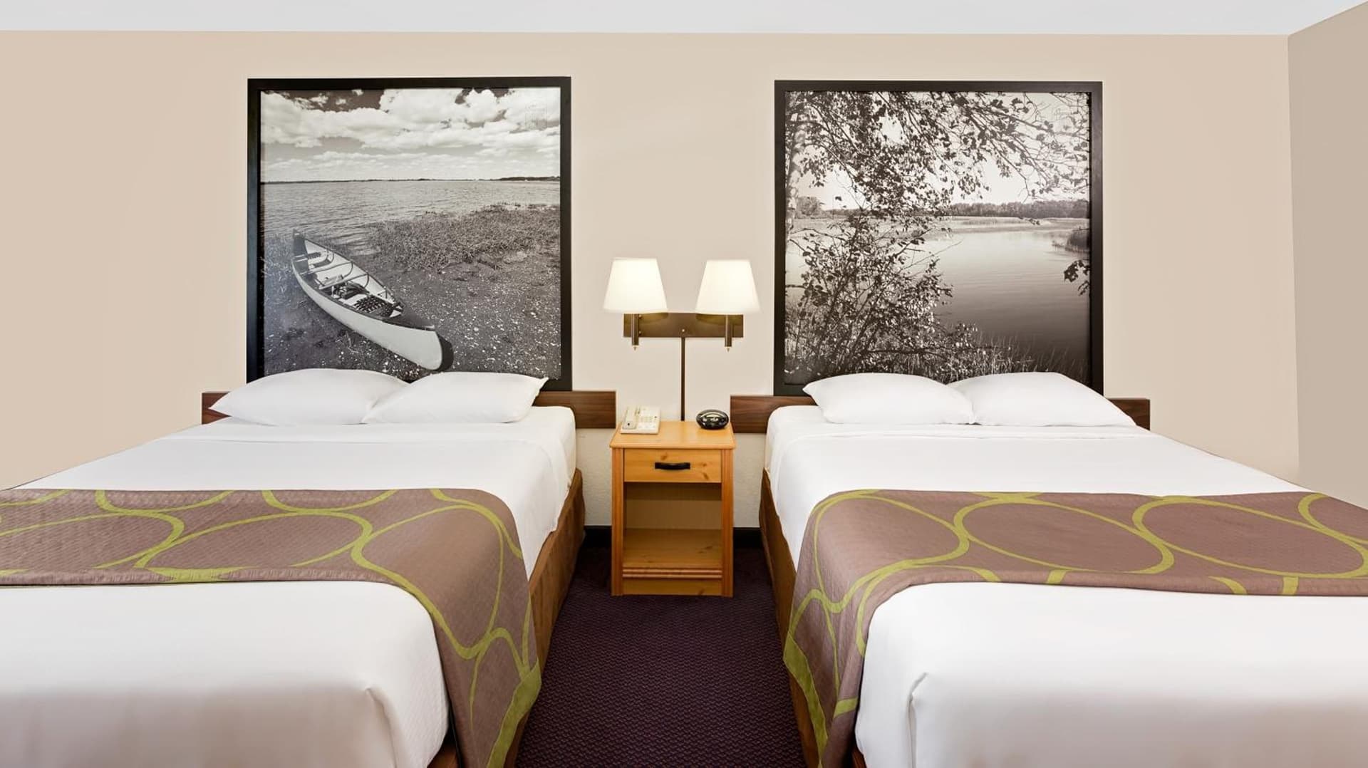 Super 8 by Wyndham St. James interior in Saint James, MN — gallery photo 2