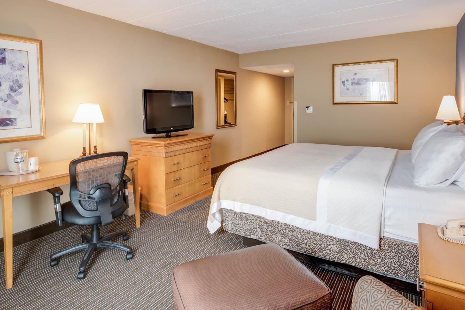 Days Hotel by Wyndham Toms River Jersey Shore gallery photo in Toms River — image 10
