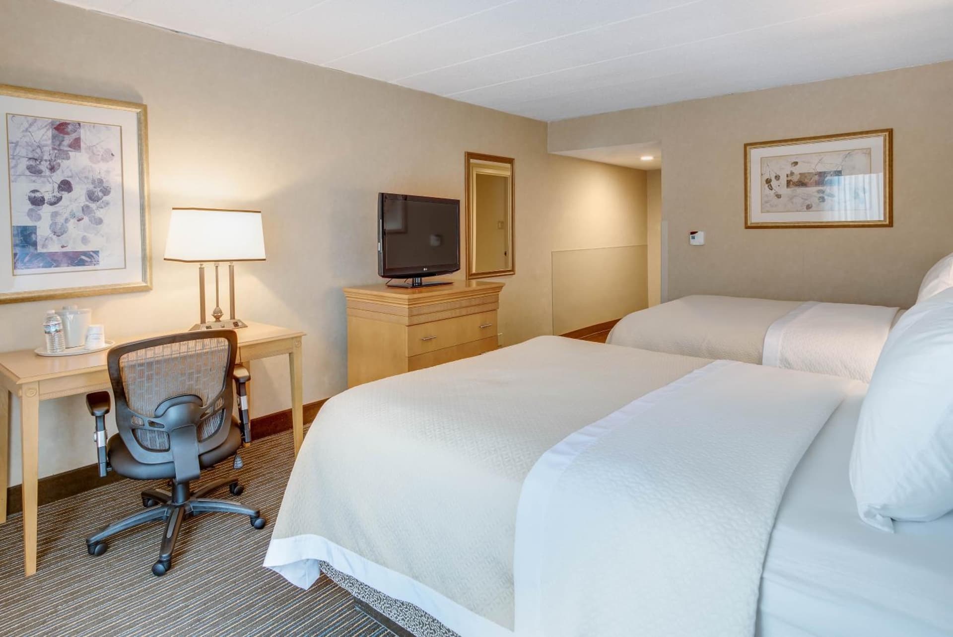 Days Hotel by Wyndham Toms River Jersey Shore property views in Toms River — gallery photo 3