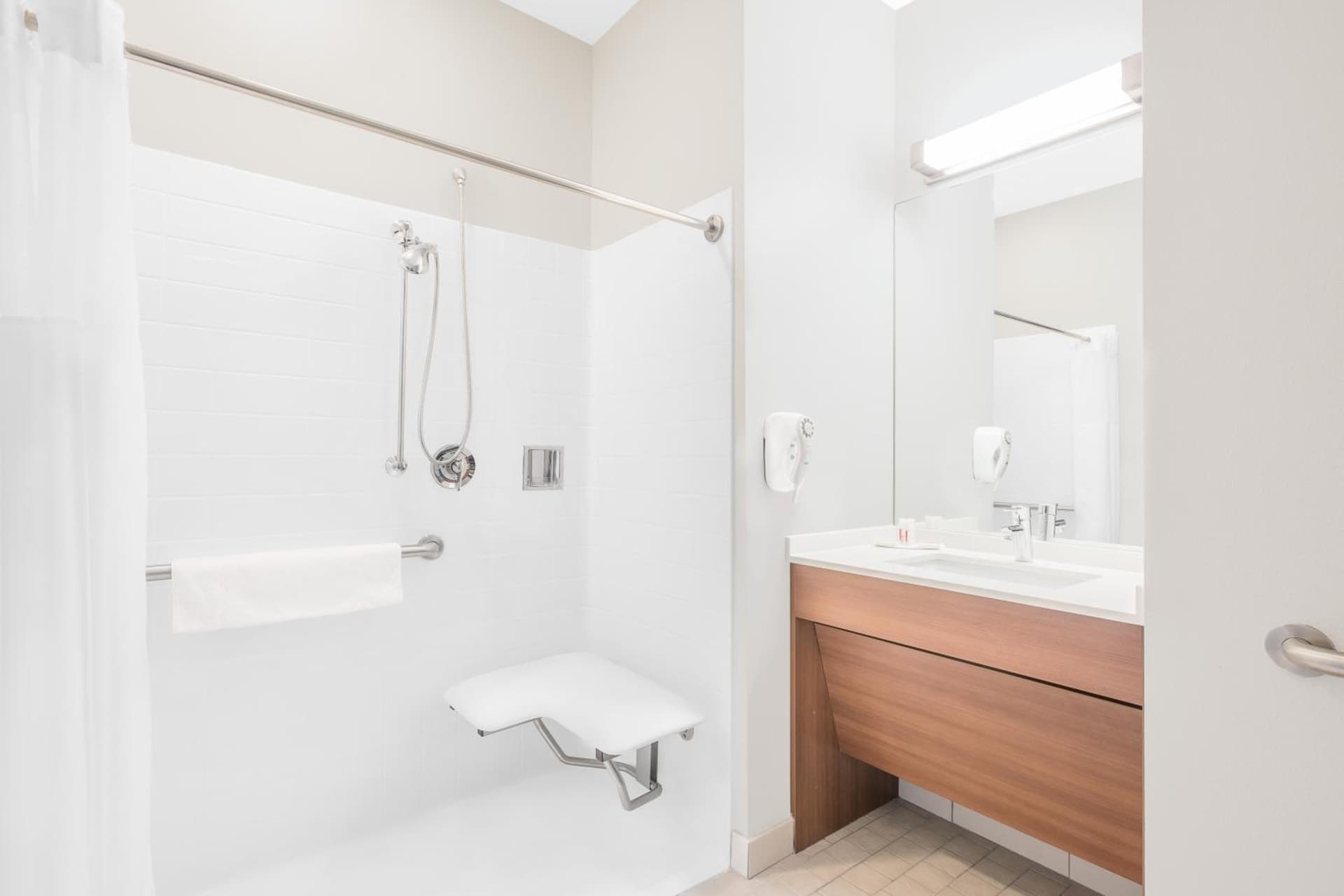 Microtel Inn & Suites by Wyndham Binghamton gallery photo in Binghamton, NY — image 5