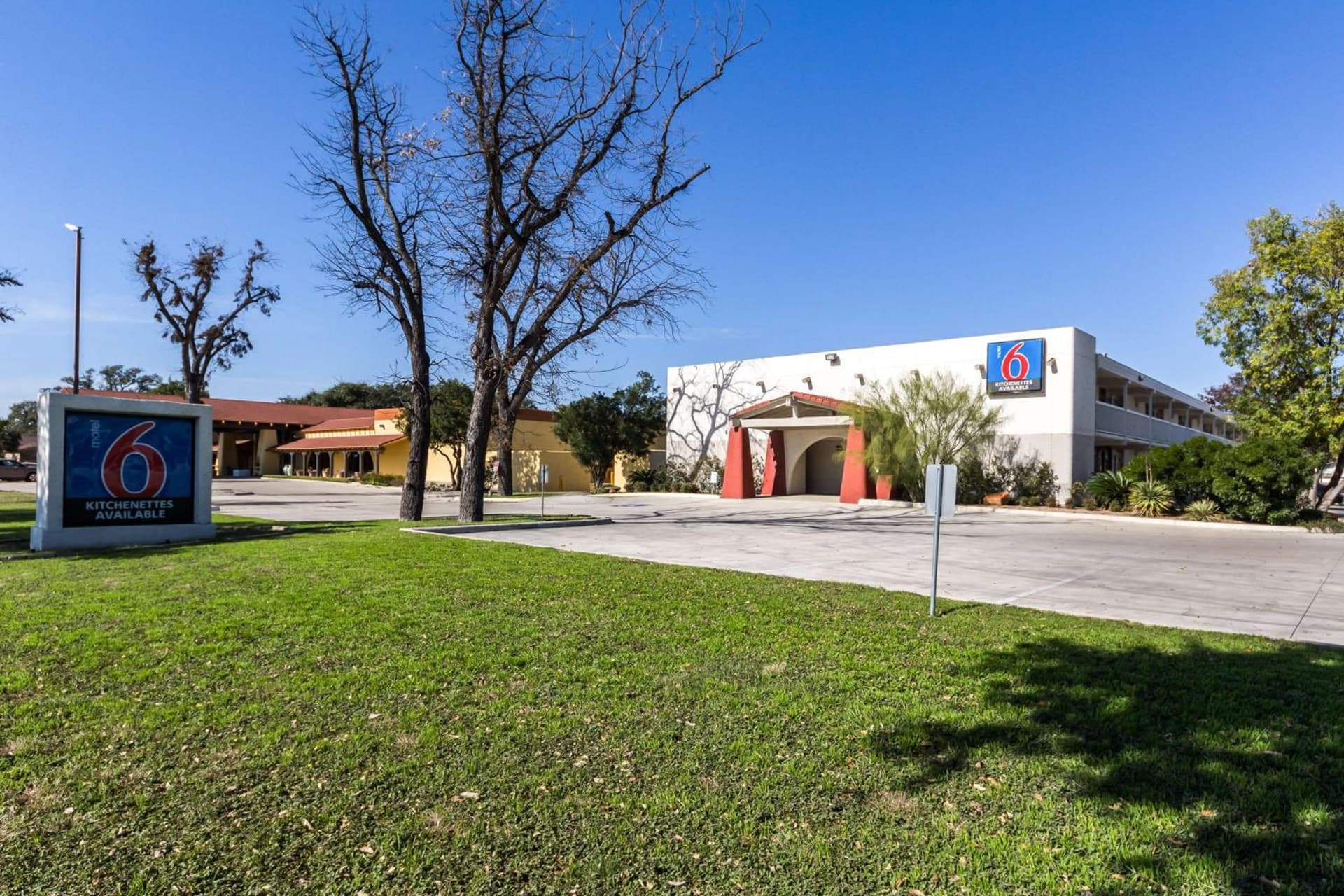 Motel 6-Uvalde, TX property views in Uvalde, TX — gallery photo 3