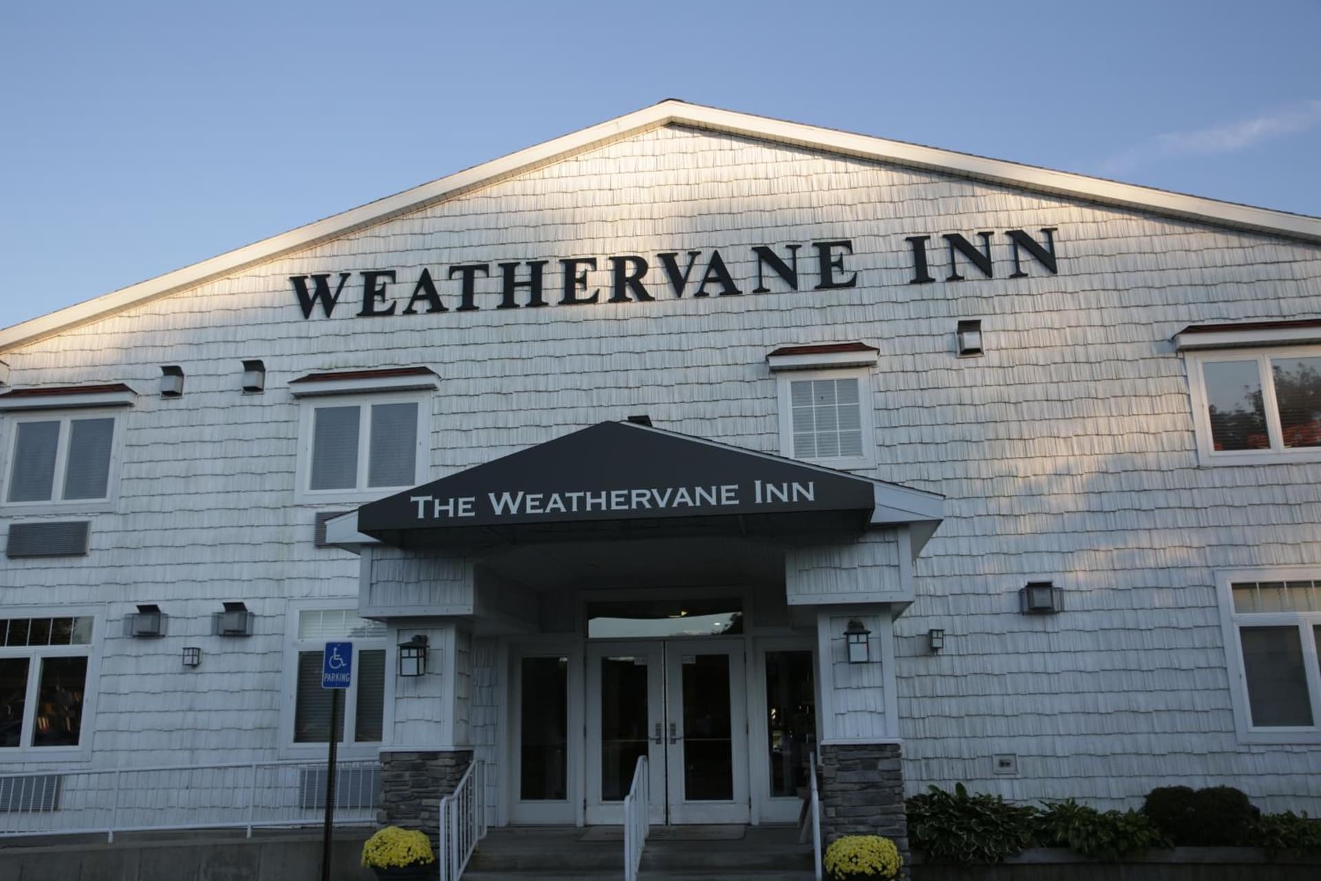 Weathervane Inn gallery photo in Montague, MI — image 32