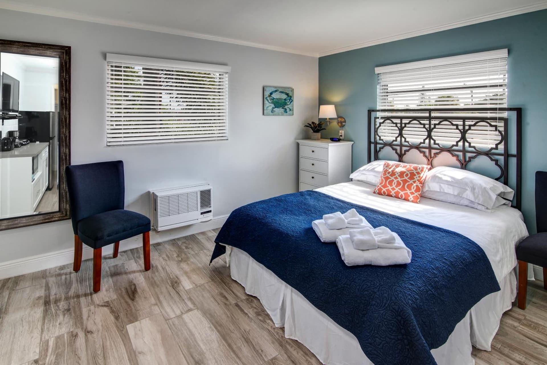 May-Dee Suites in Florida gallery photo in Hollywood, FL — image 12
