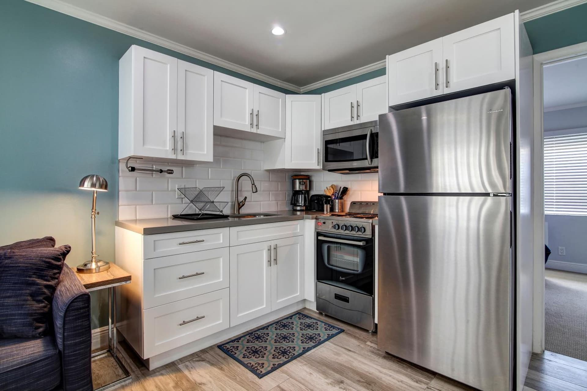 May-Dee Suites in Florida gallery photo in Hollywood, FL — image 28