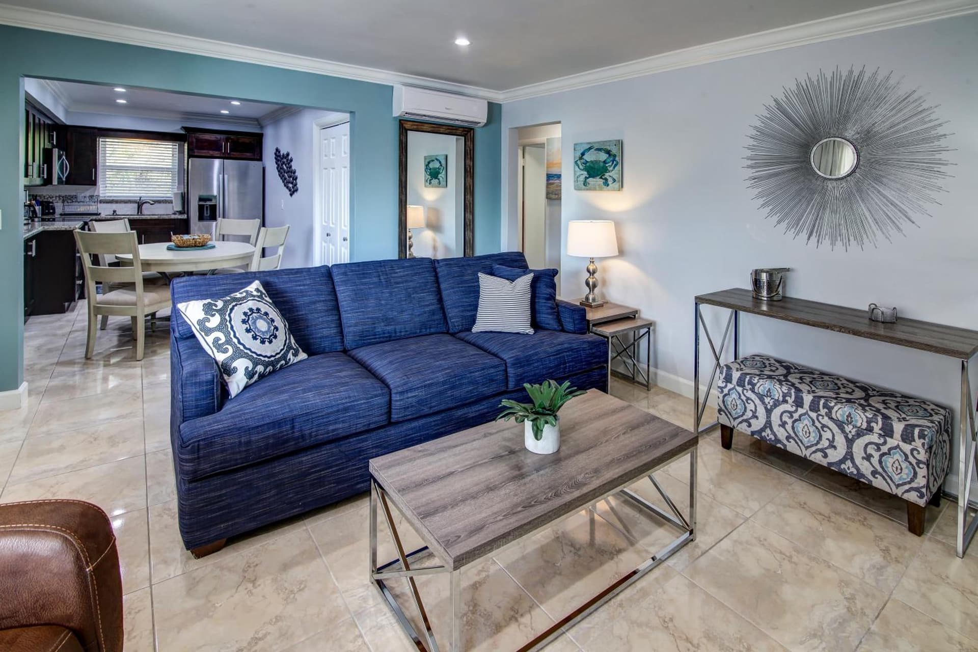 May-Dee Suites in Florida gallery photo in Hollywood, FL — image 4