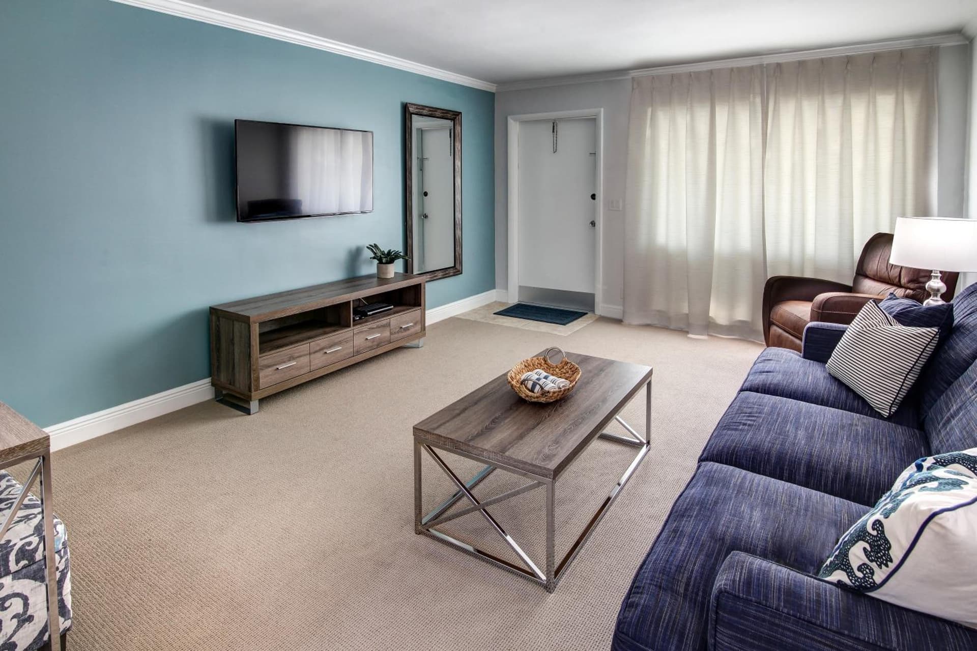 May-Dee Suites in Florida gallery photo in Hollywood, FL — image 42