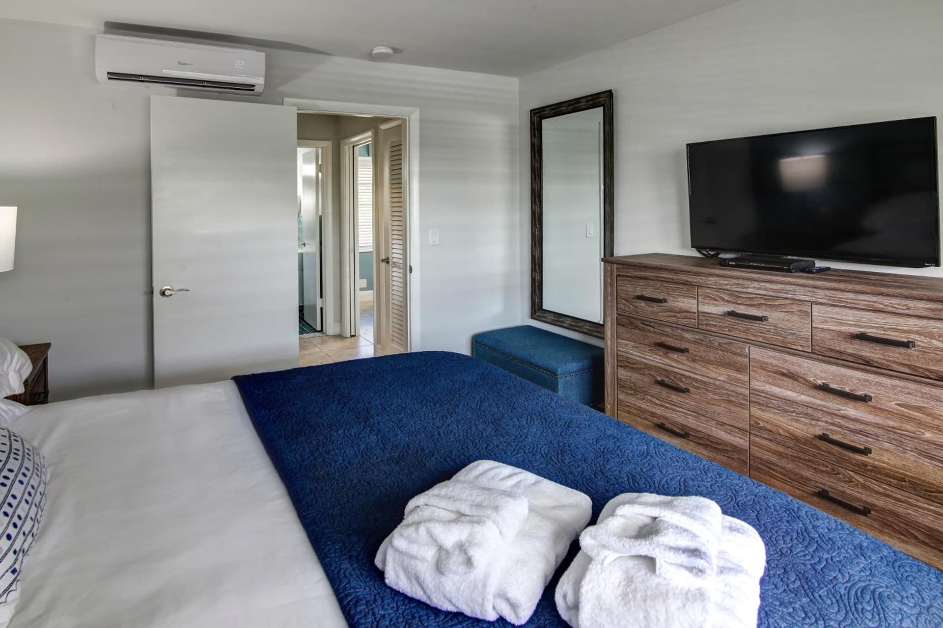 May-Dee Suites in Florida gallery photo in Hollywood, FL — image 19