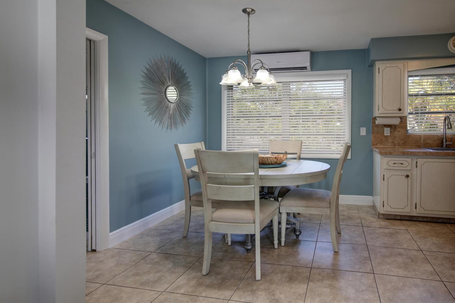 May-Dee Suites in Florida gallery photo in Hollywood, FL — image 55