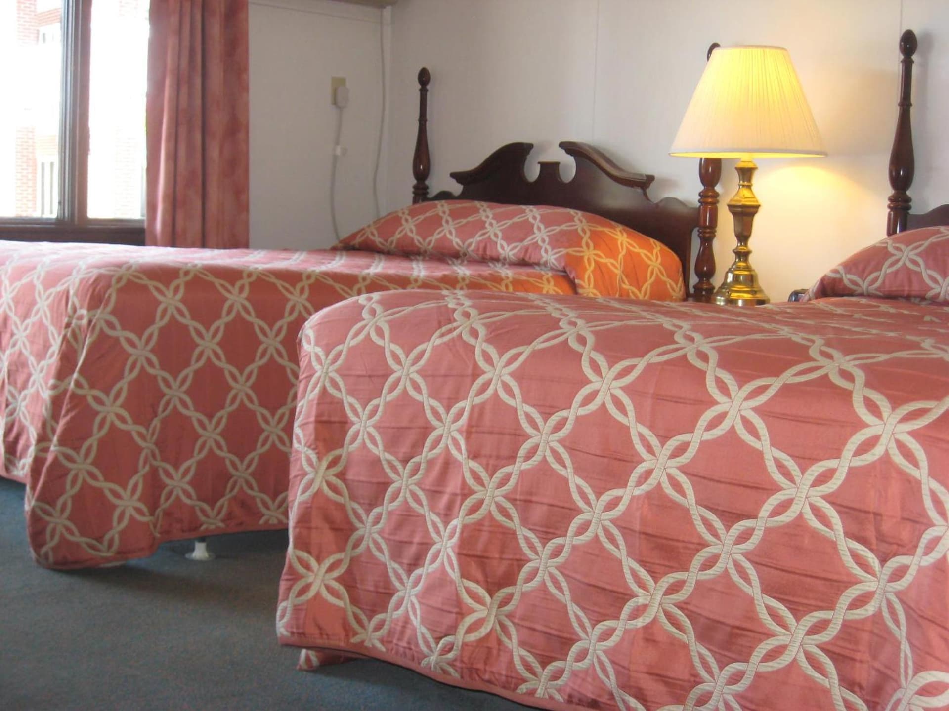 Lockport Inn and Suites interior in Lockport, NY — gallery photo 2