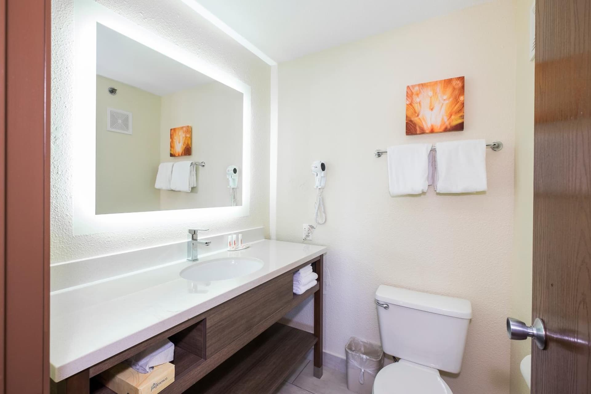 Baymont by Wyndham Chicago/Alsip property views in Alsip, IL — gallery photo 3
