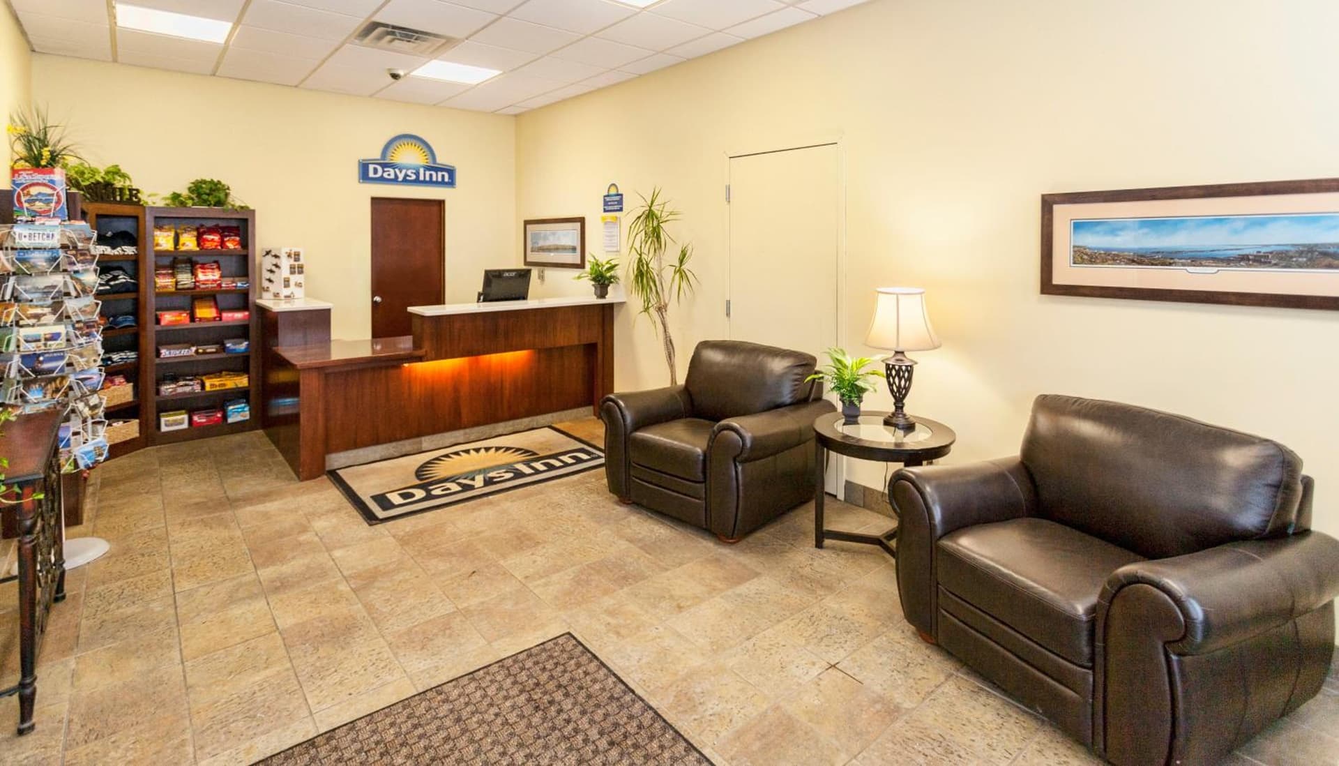 Days Inn by Wyndham Duluth Lakewalk gallery photo in Duluth, MN — image 13