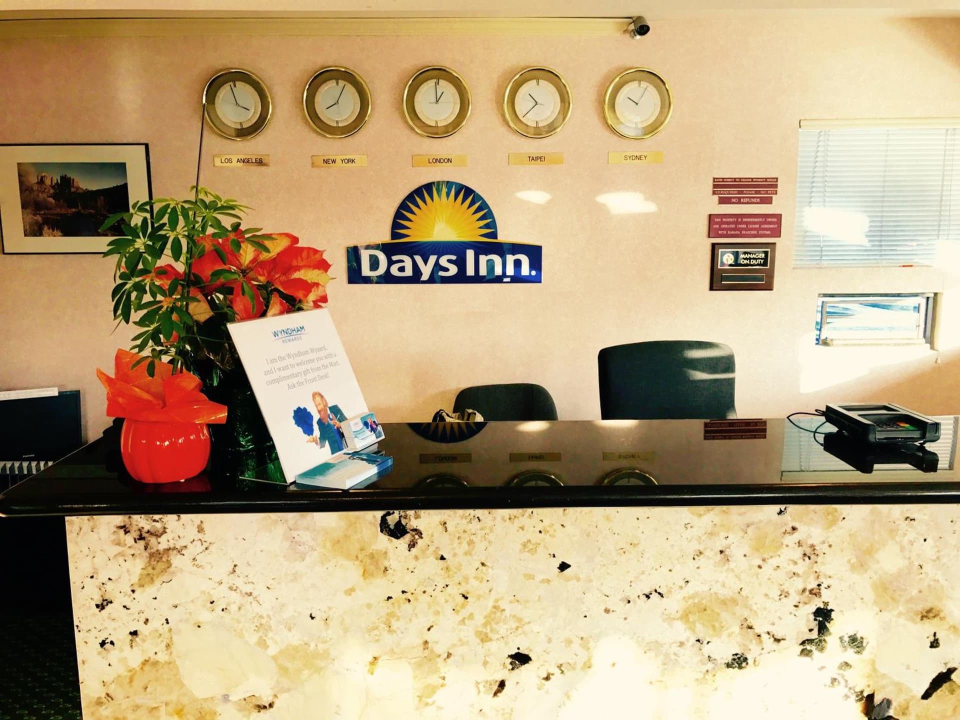 Days Inn by Wyndham Anaheim Near the Park gallery photo in Anaheim, CA — image 16