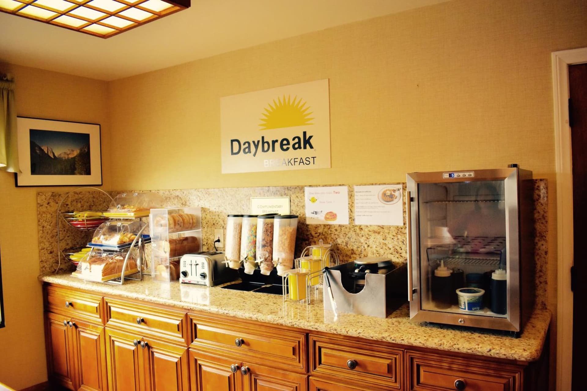 Days Inn by Wyndham Anaheim Near the Park gallery photo in Anaheim, CA — image 19