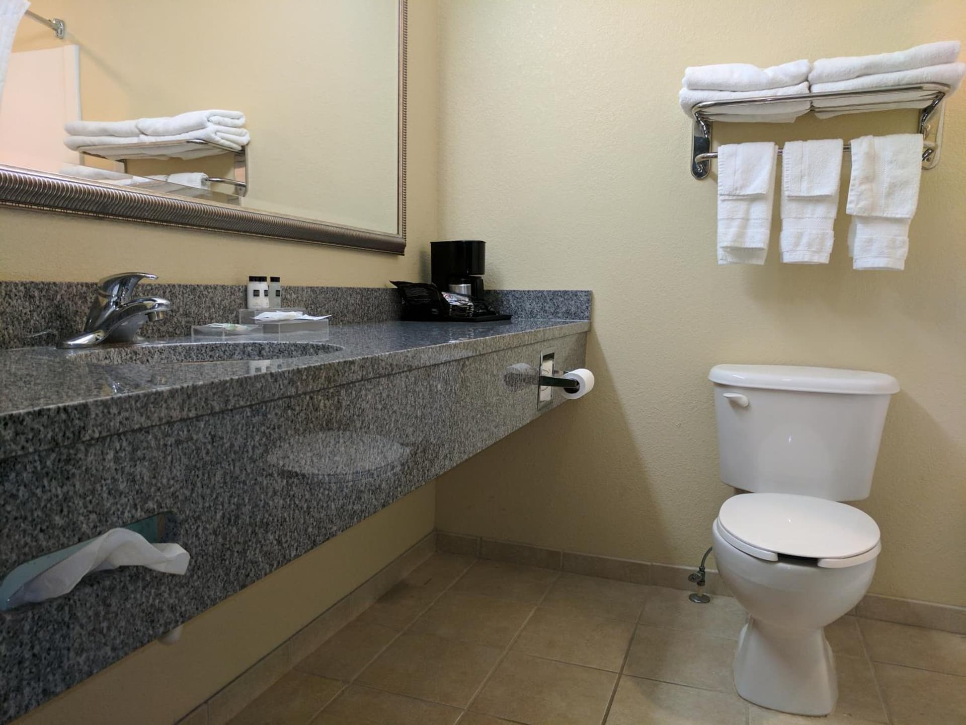 Country Inn & Suites by Radisson, Tallahassee-University Area, FL property views in Tallahassee, FL — gallery photo 3