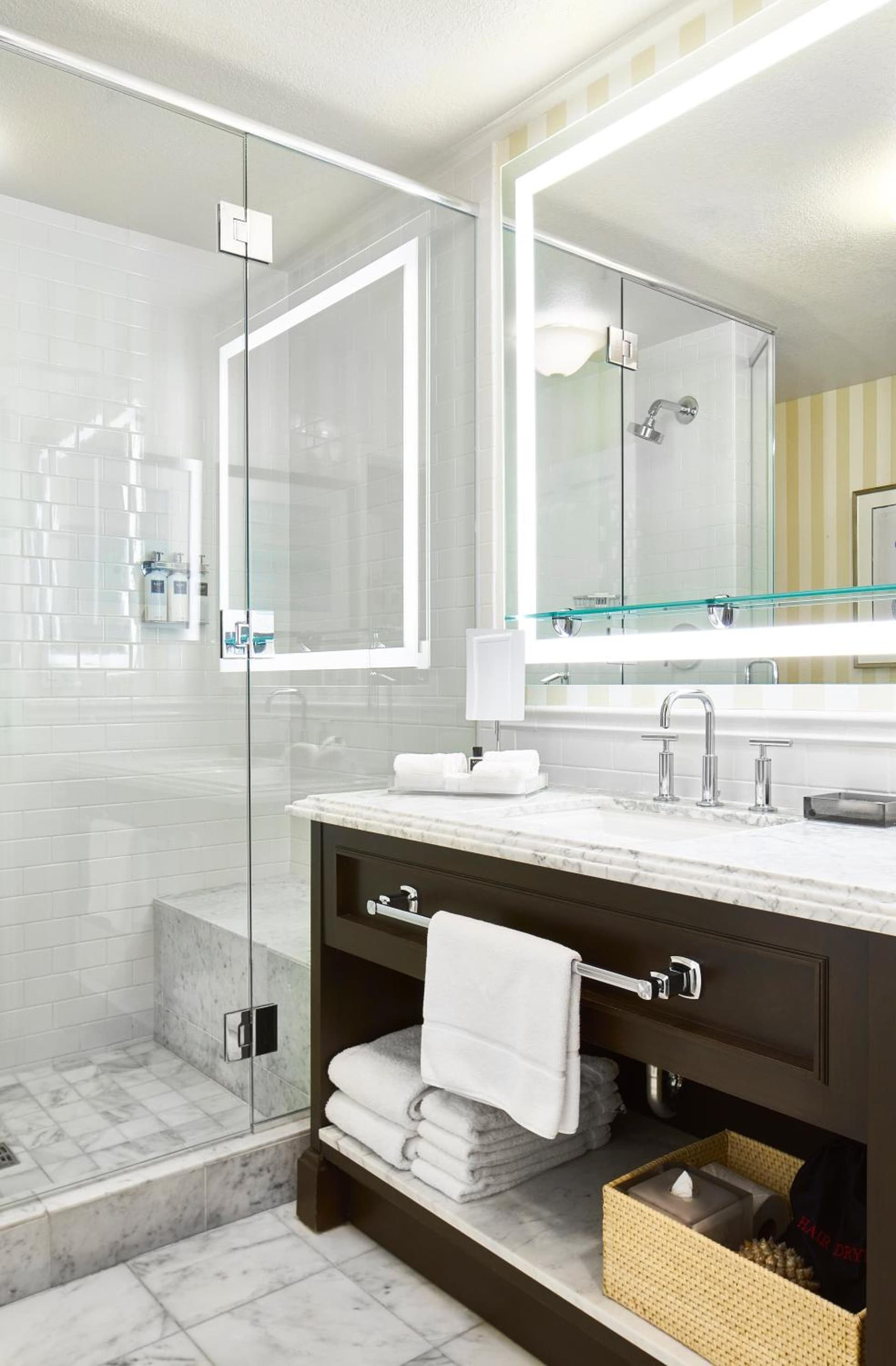 L'Auberge Del Mar Resort and Spa interior in San Diego, CA — gallery photo 2