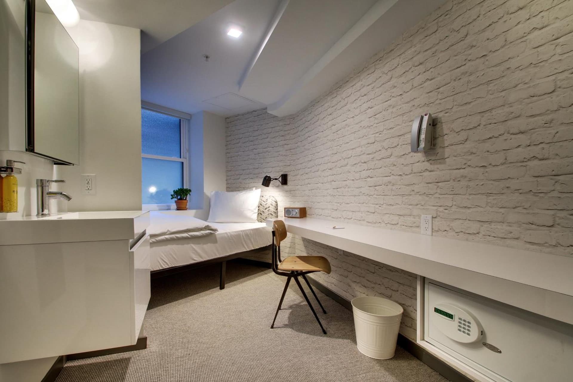 Hotel Hive gallery photo in Washington, DC — image 38